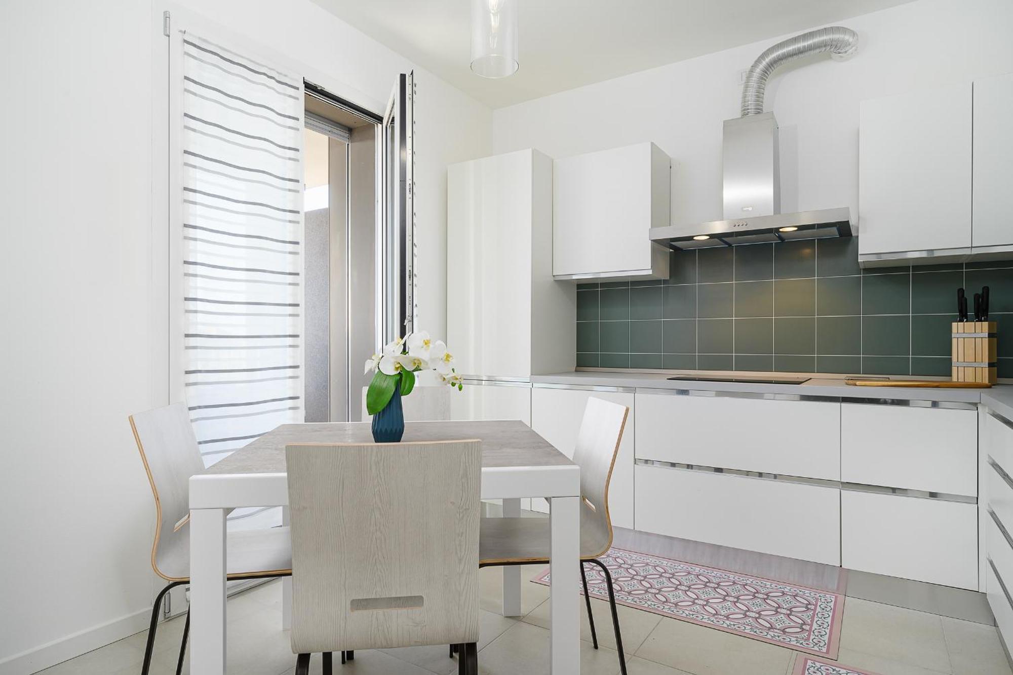 Apartment Milan's Sky: Luxury And Style On The Sixth Floor