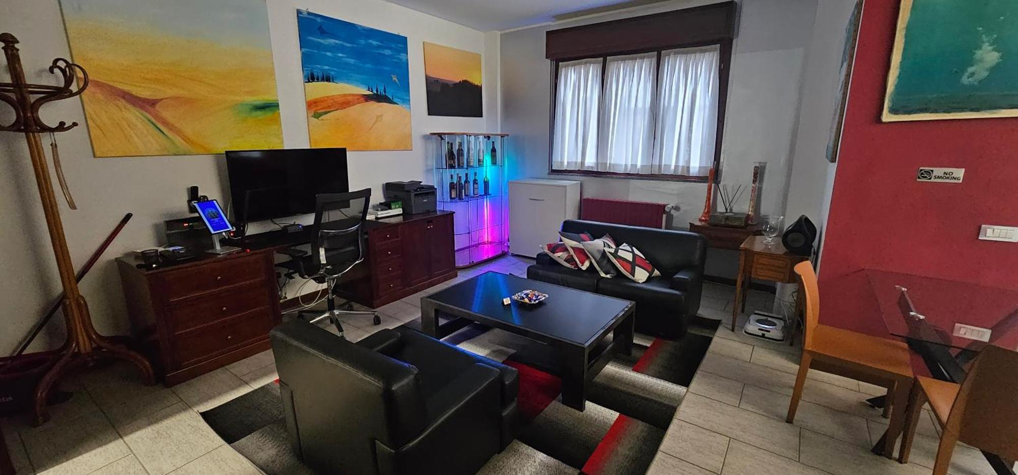 Ideal For Families,pets,business Apartment Mailand