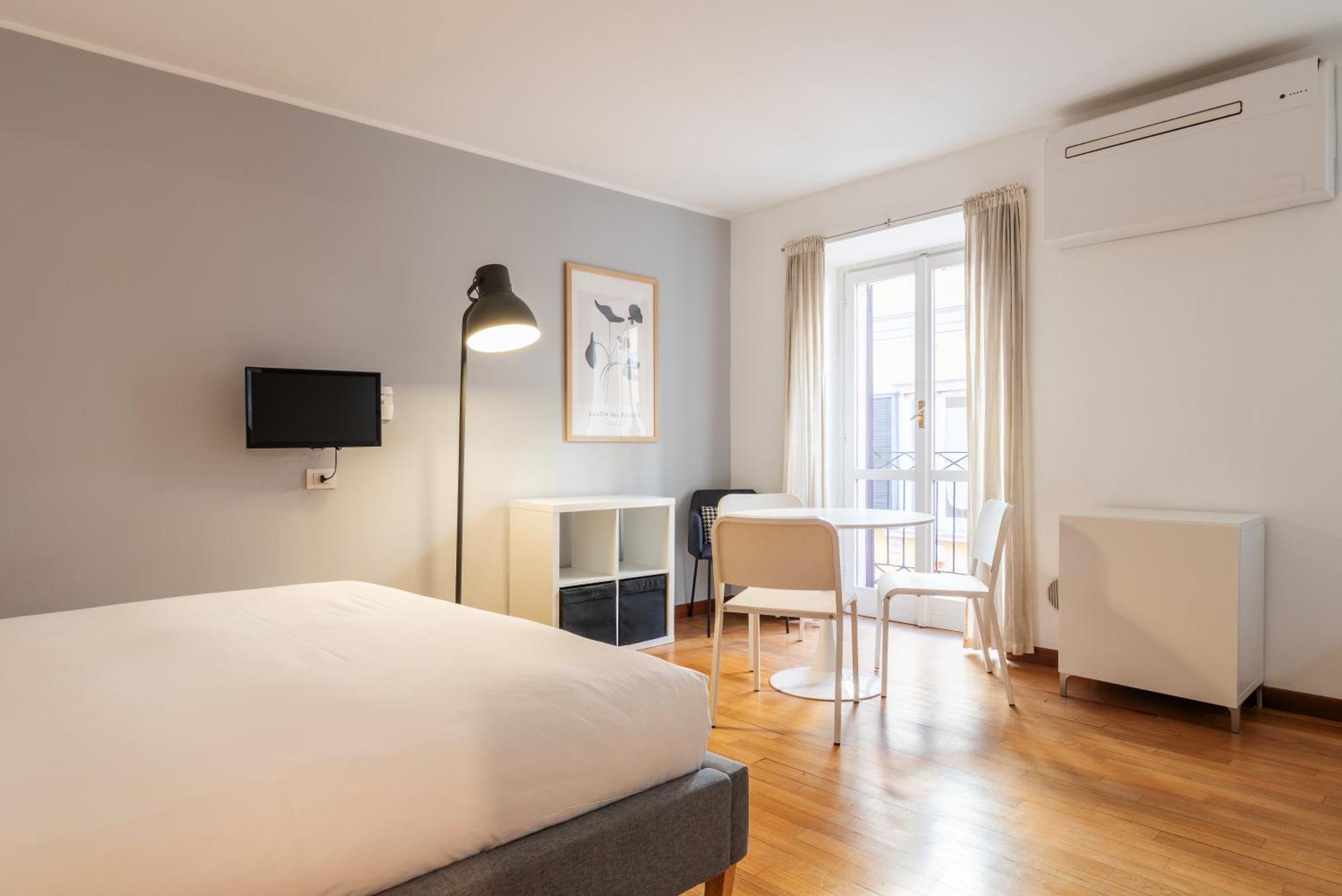 Apartment Easyhomes - Spiga Mailand