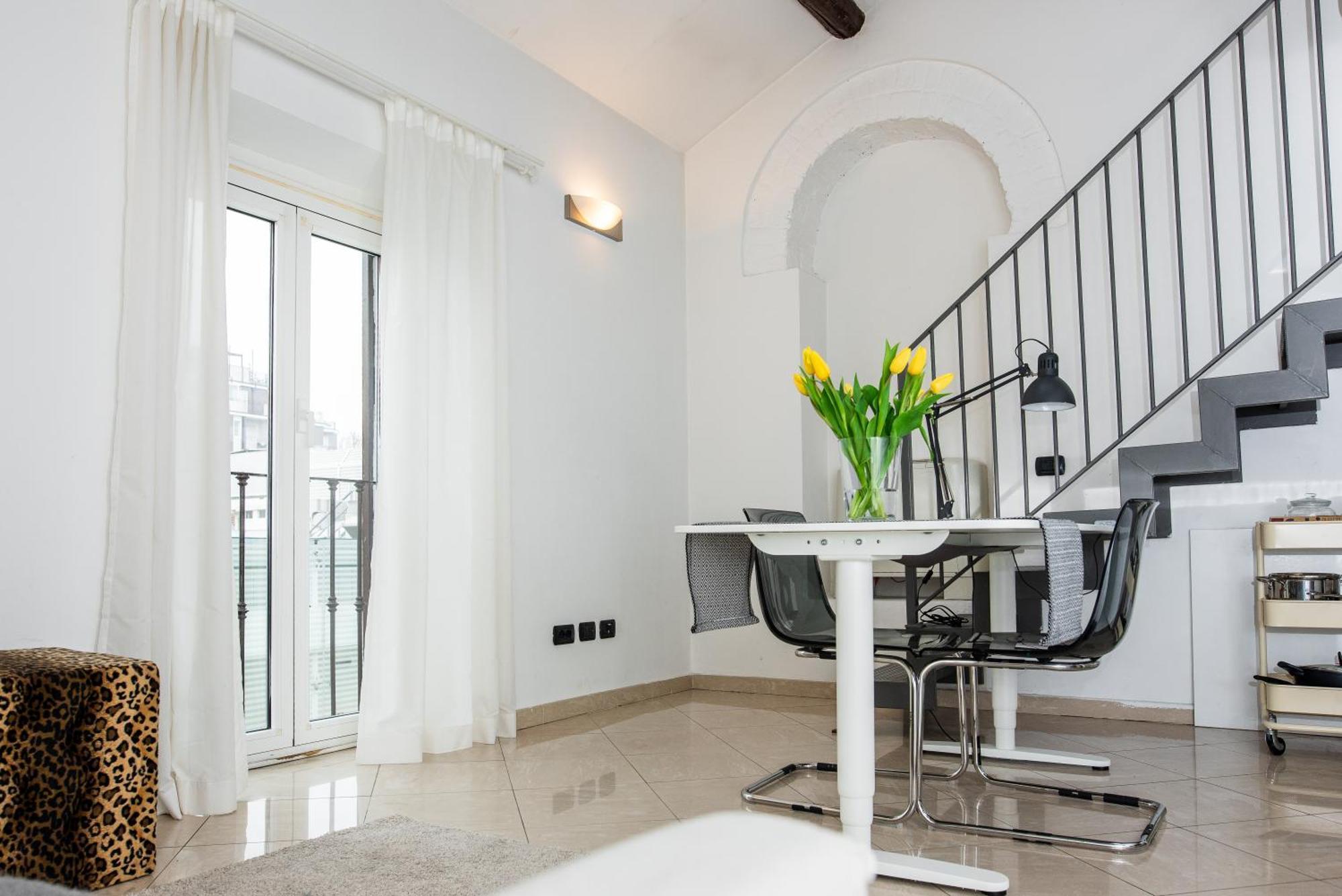 Cozy Loft In A Fashion District Of Apartment Mailand