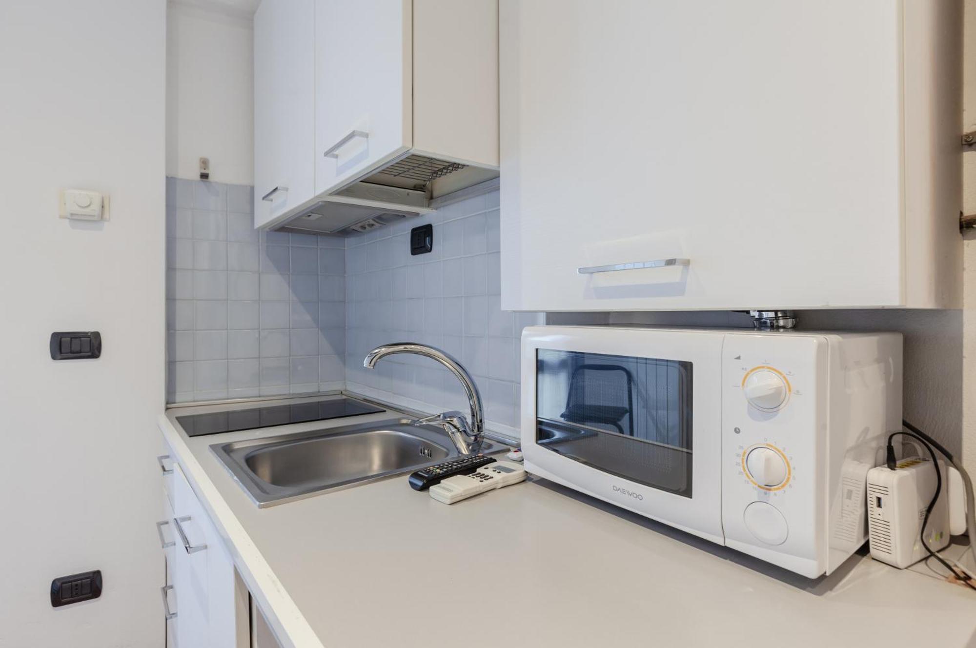 Sant Ambrogio Lovely Flat * Milan