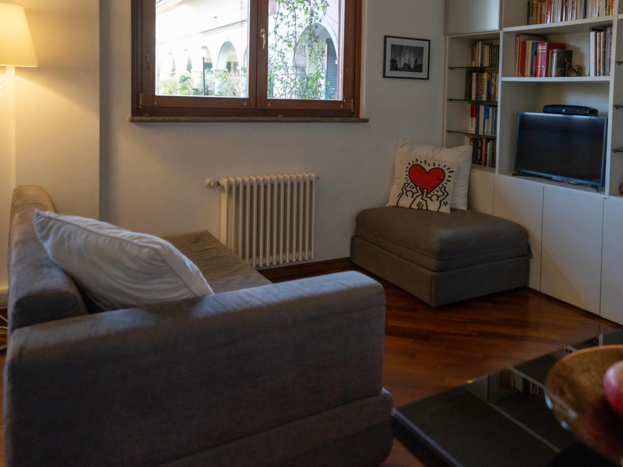 Bastia Rm Scalo Romana Prada Bocconi Ieo Ied Forum Assago Duomo15min Apartment