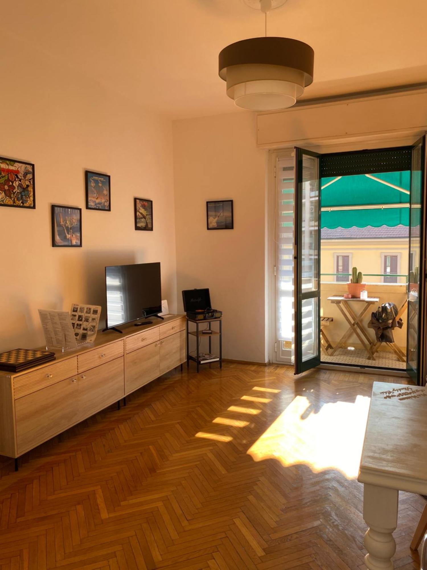 Daniela's Spazioso Ai Navigli Apartamento Milão