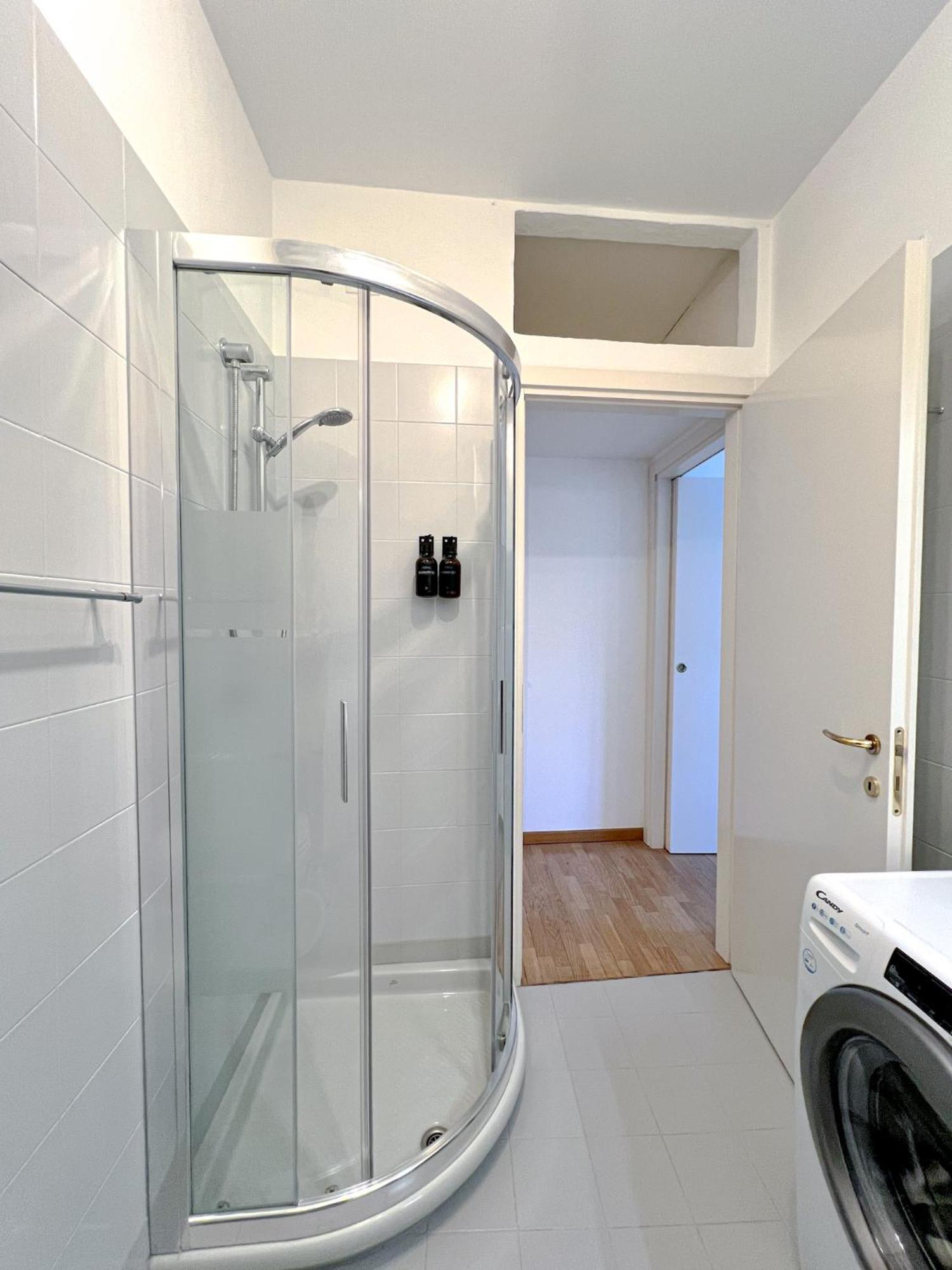 Apartment The Boutique - Steps Away From The Duomo Area Mailand