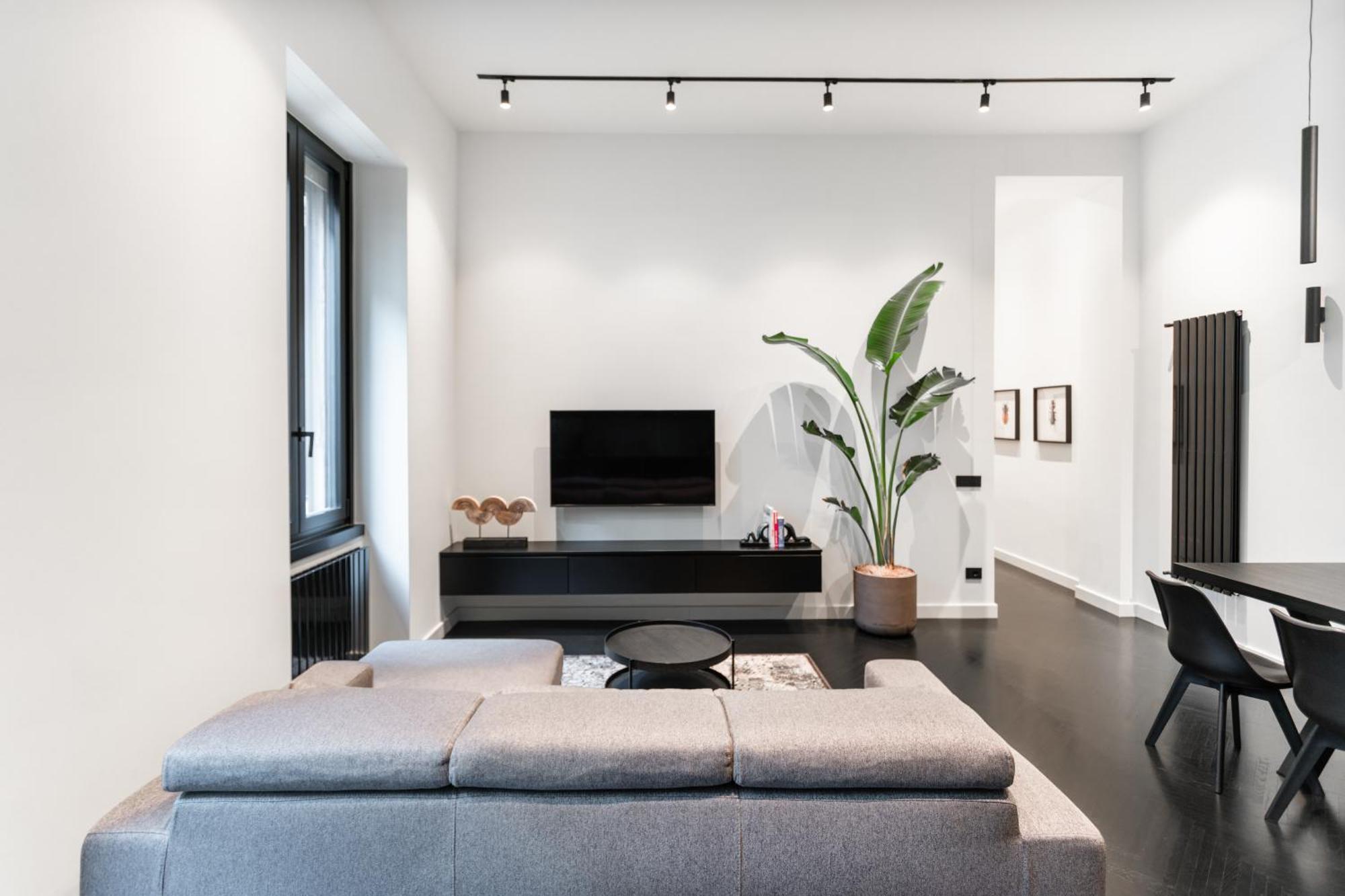 Minimal Pv * Milan