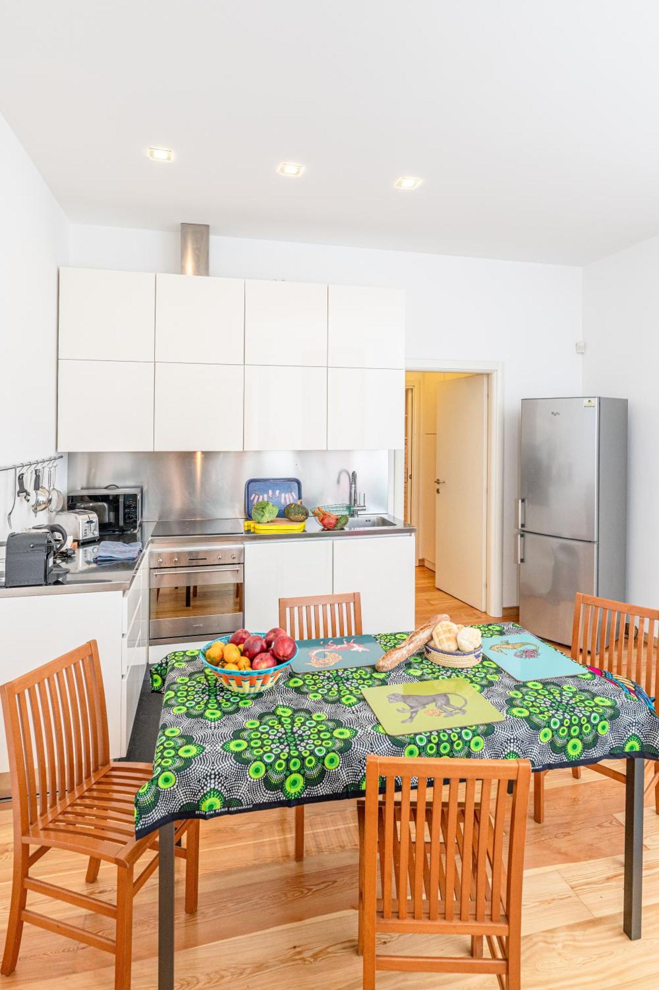 Quiet House In A Lively Area! Apartment *