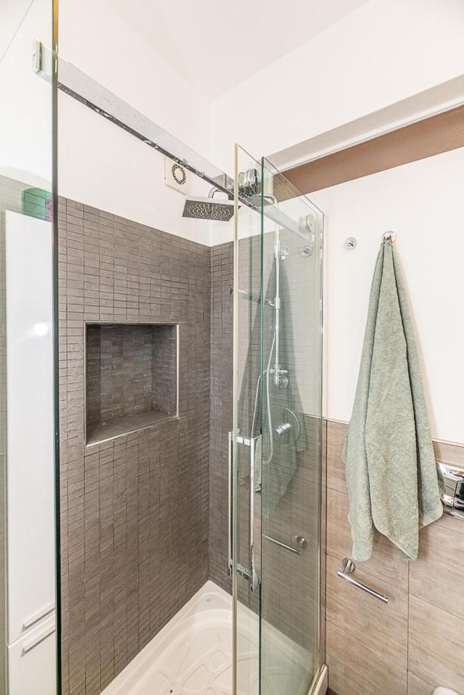 Quiet House In A Lively Area! Apartment *