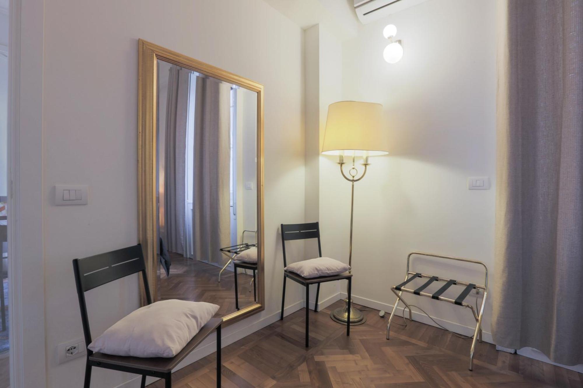 Fiera Milano-city Life Free Parking Anglia' S Bridge * Mailand
