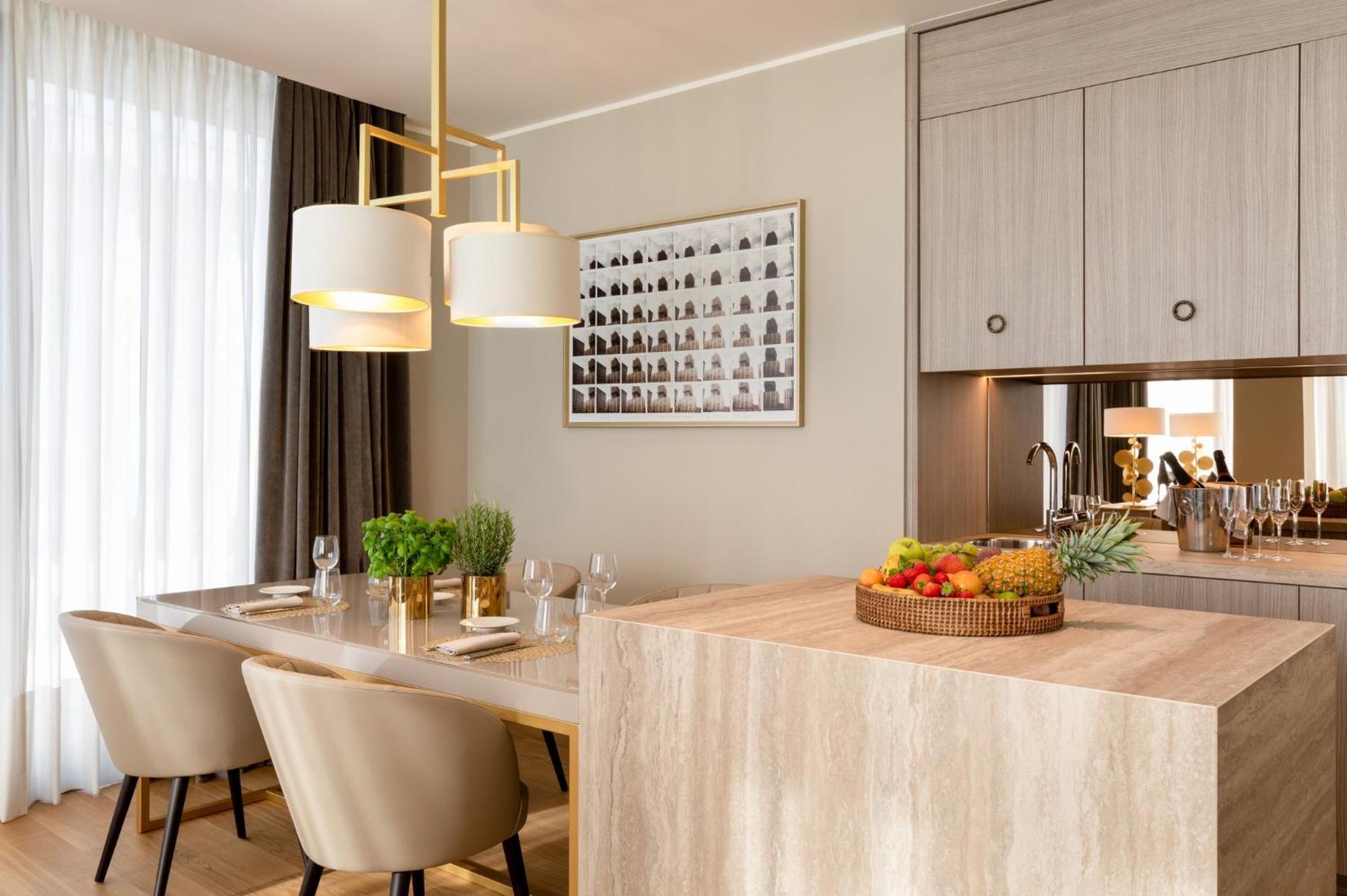 Hotel Rosa Grand \u2013 Starhotels Collezione 4*