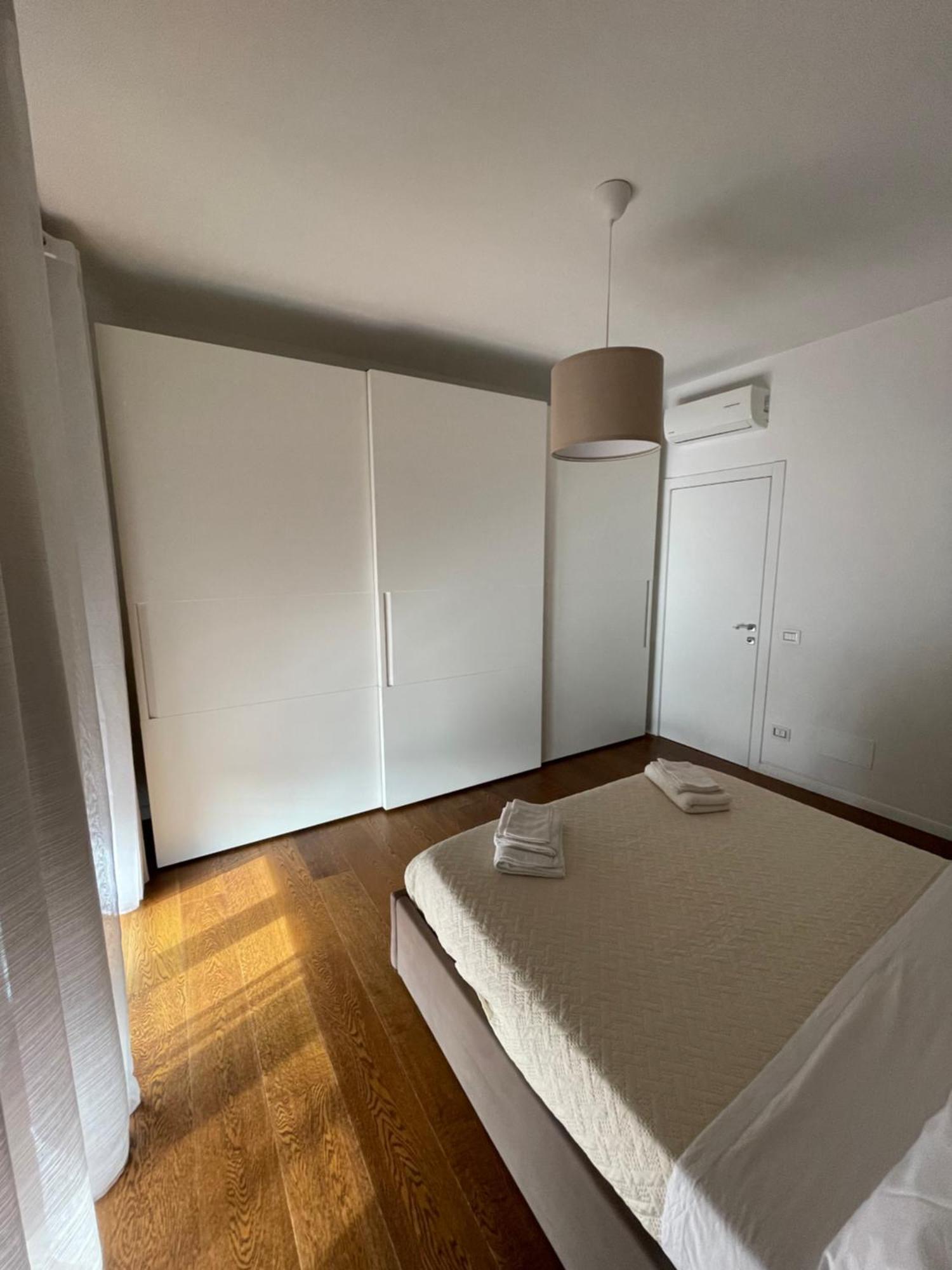 Morivione - Bocconi Free Parking Apartment Milan