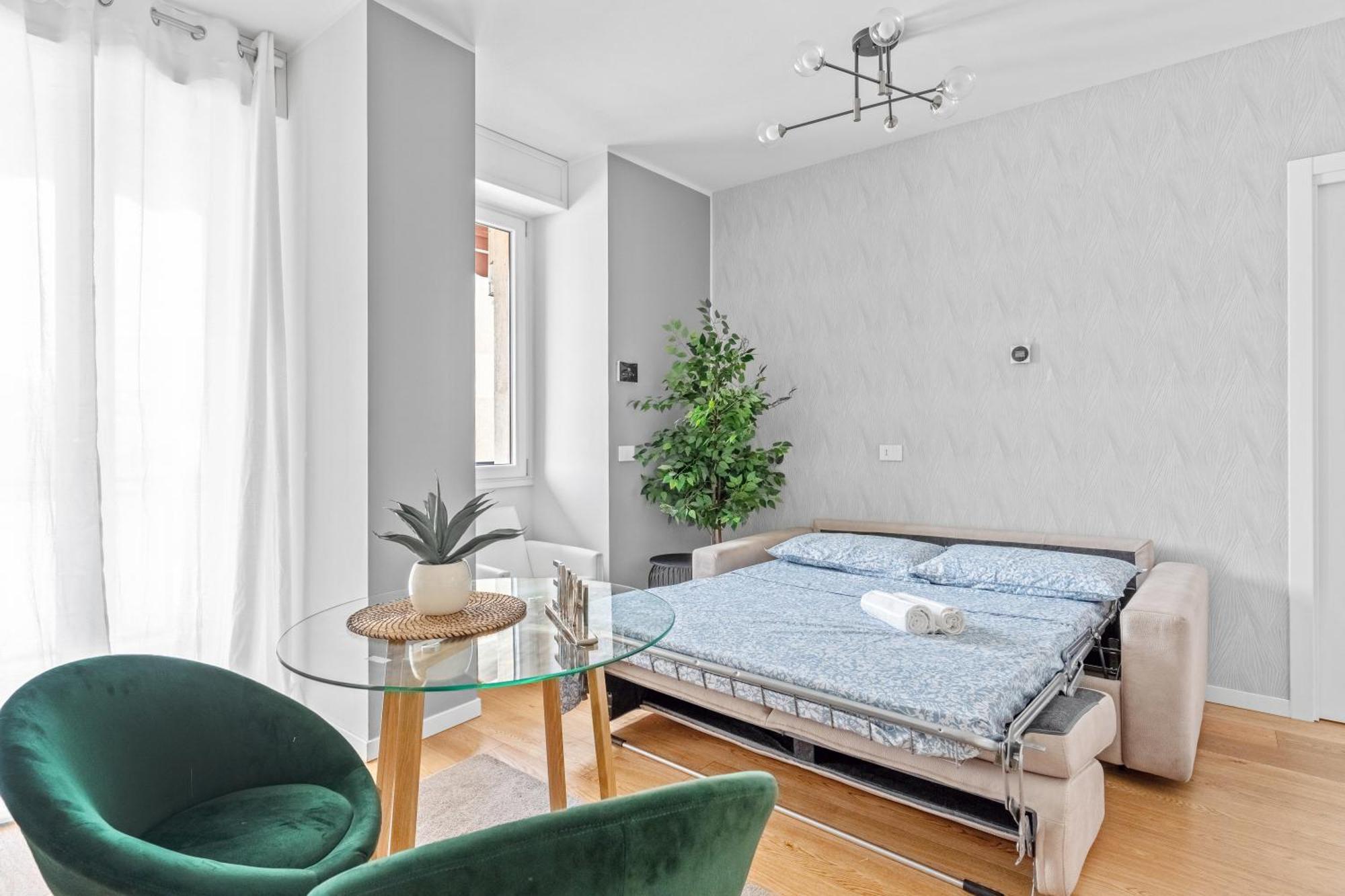 Pa211 -crescenzago- Romantic - Elegant - Large Apartment *
