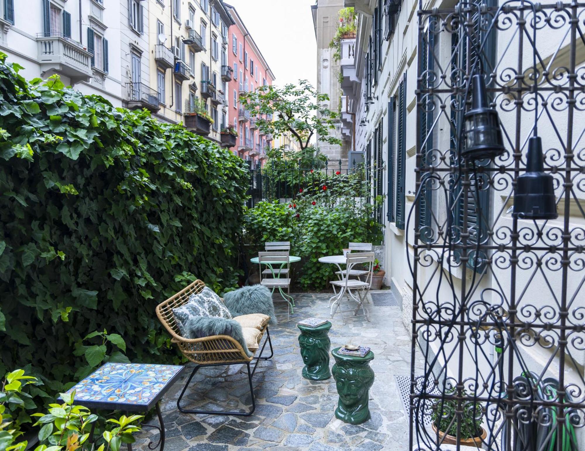 Apartment Luxury Bohemian With Private Garden In Mailand
