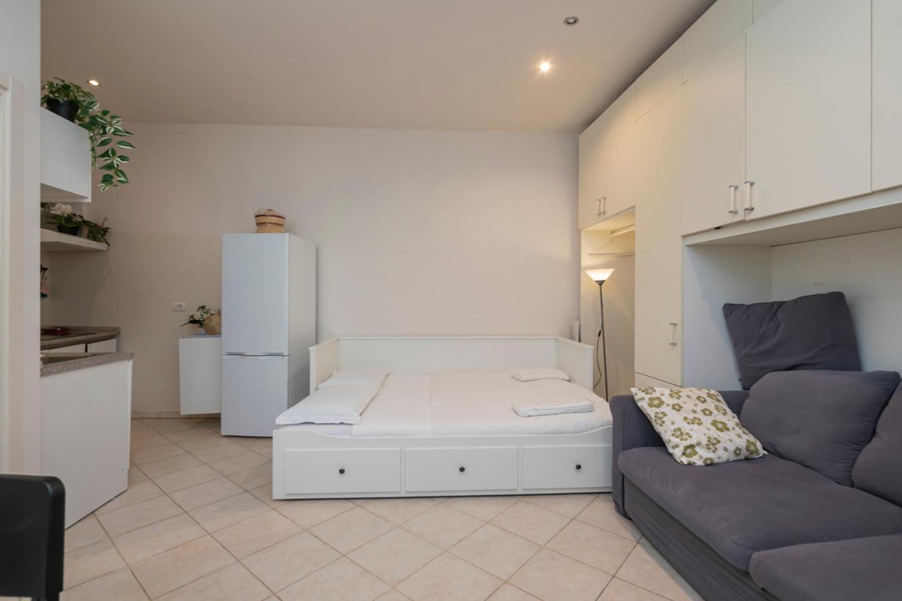 Ihost Cozy Studio - Melzo 5 *