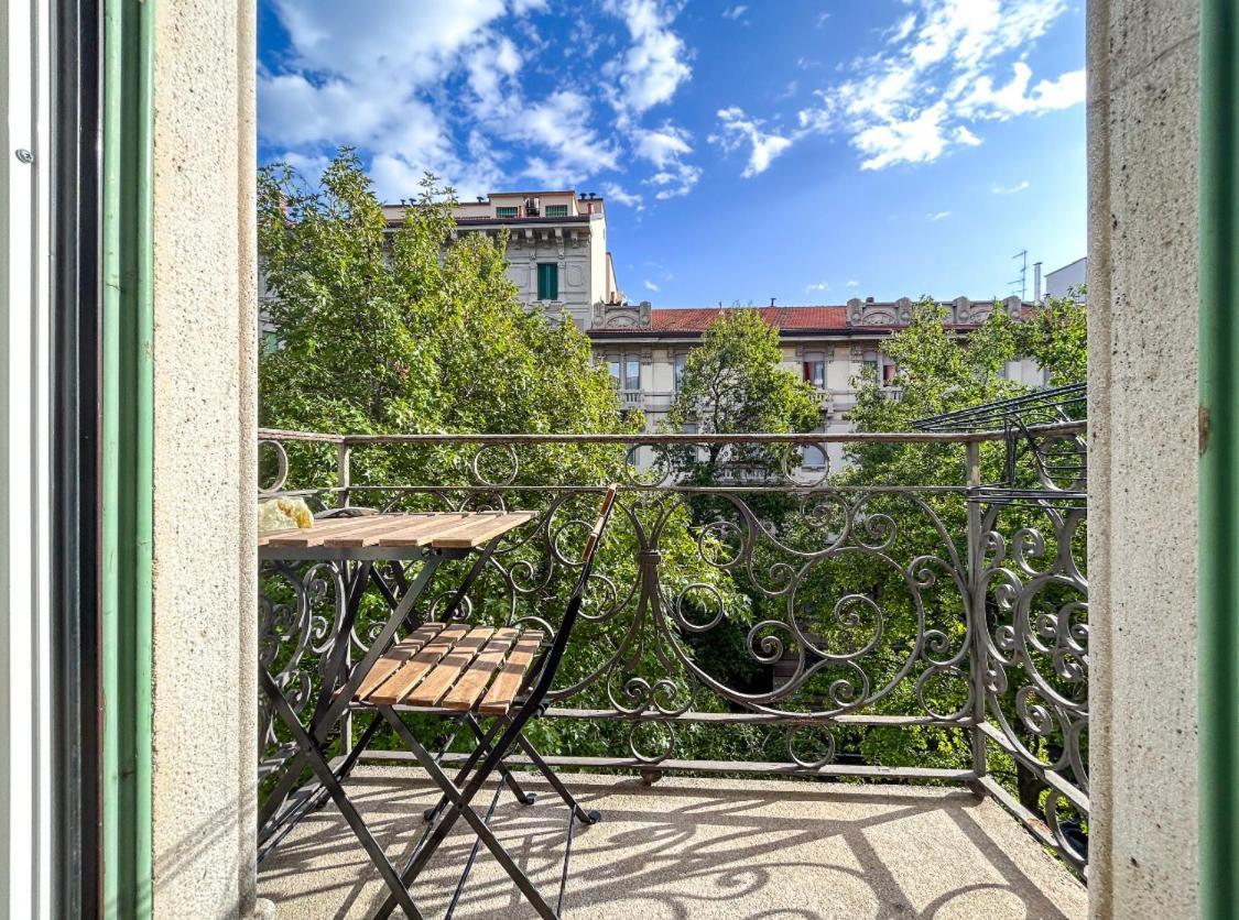 Casa Alberto Da Giussano, Elegante Bilocale In Centro Con Balcone Sul Parco Apartment Mailand