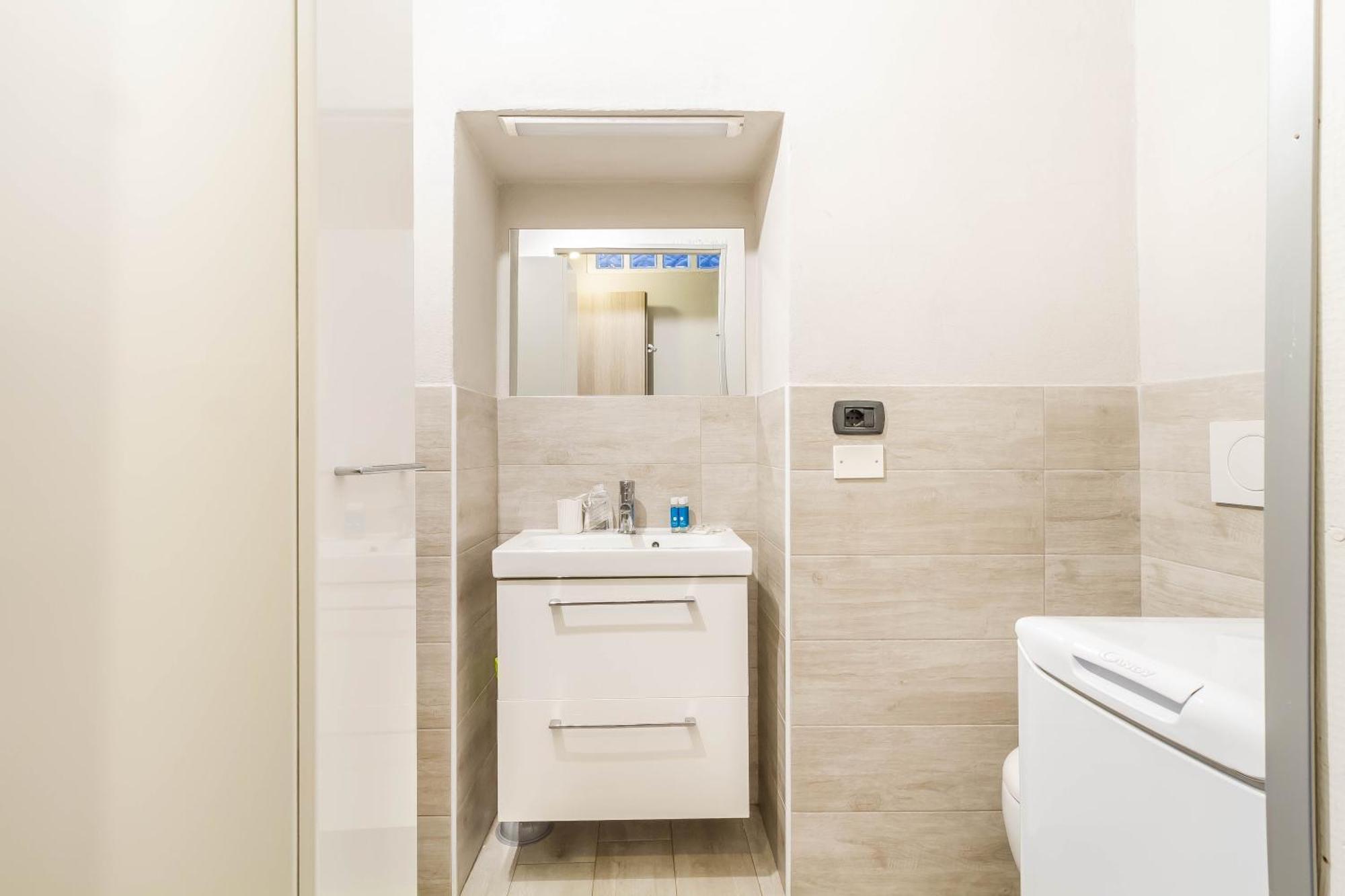 Domusmi Leoncavallo-43 * Milan