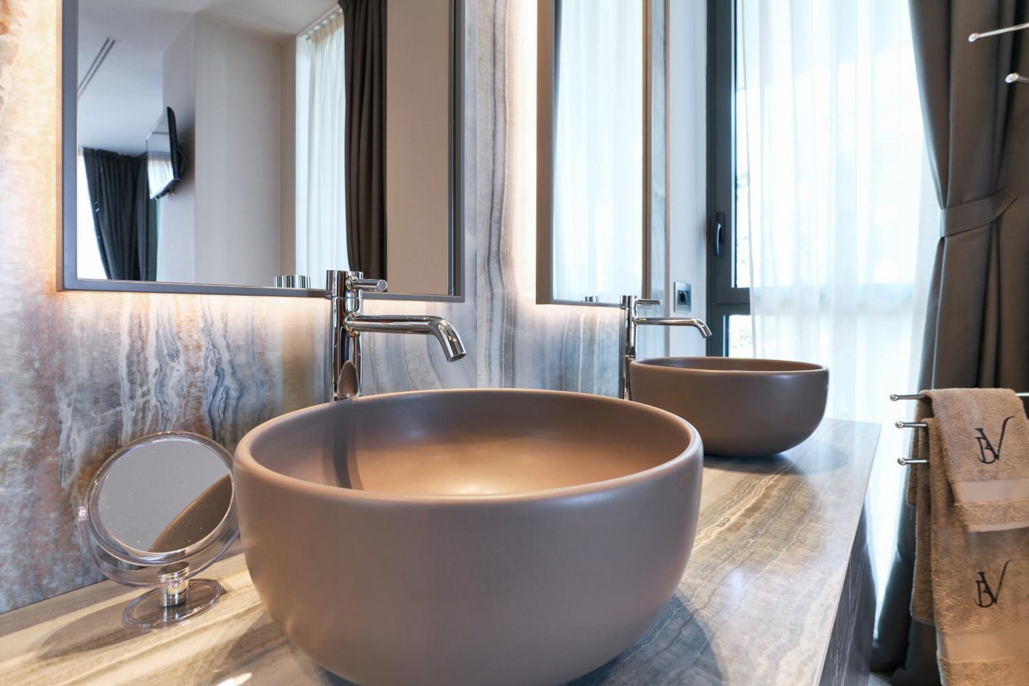 Luxury In Bosco Verticale Isola Apartment *