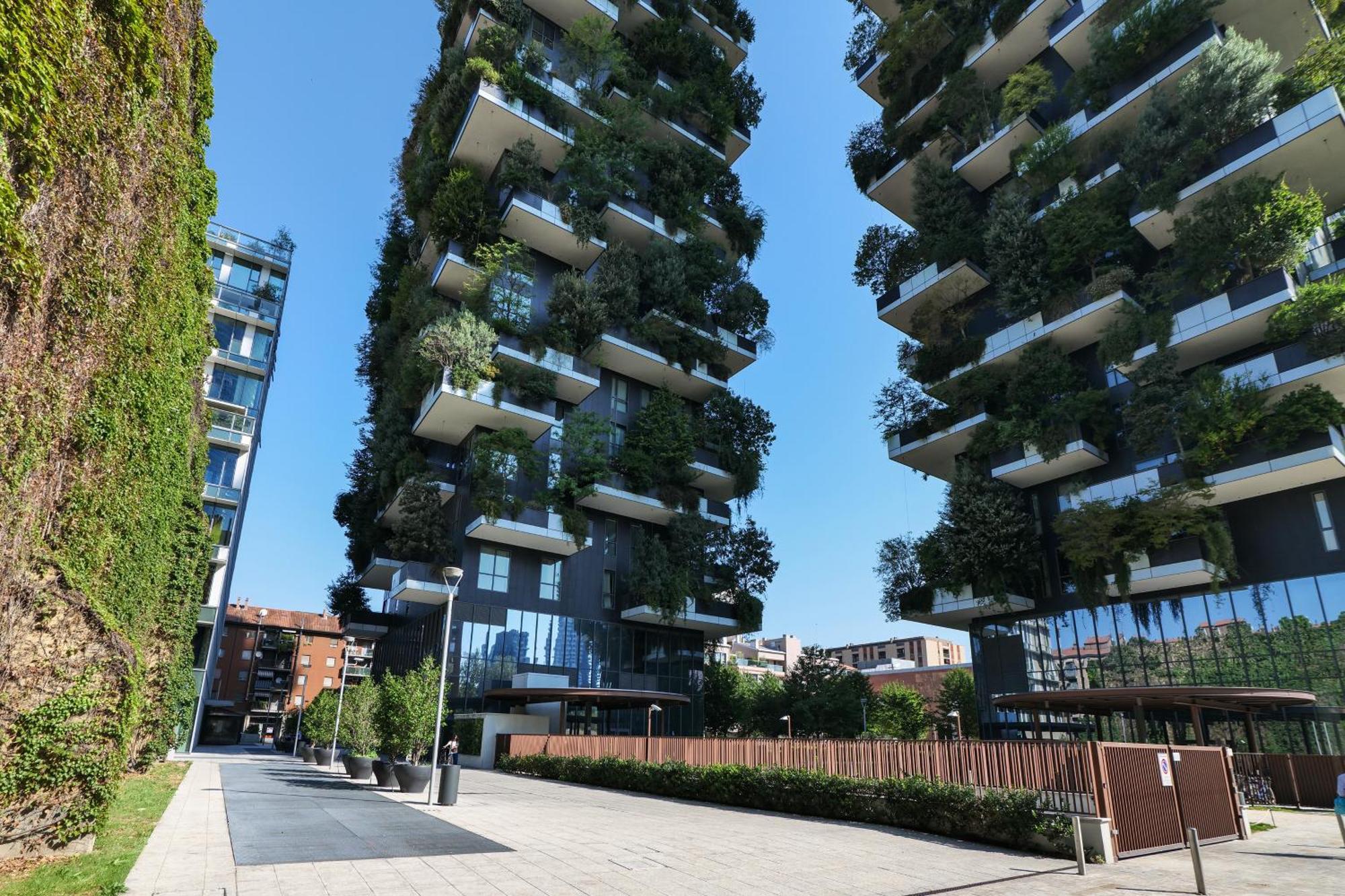 Luxury In Bosco Verticale Isola Apartment