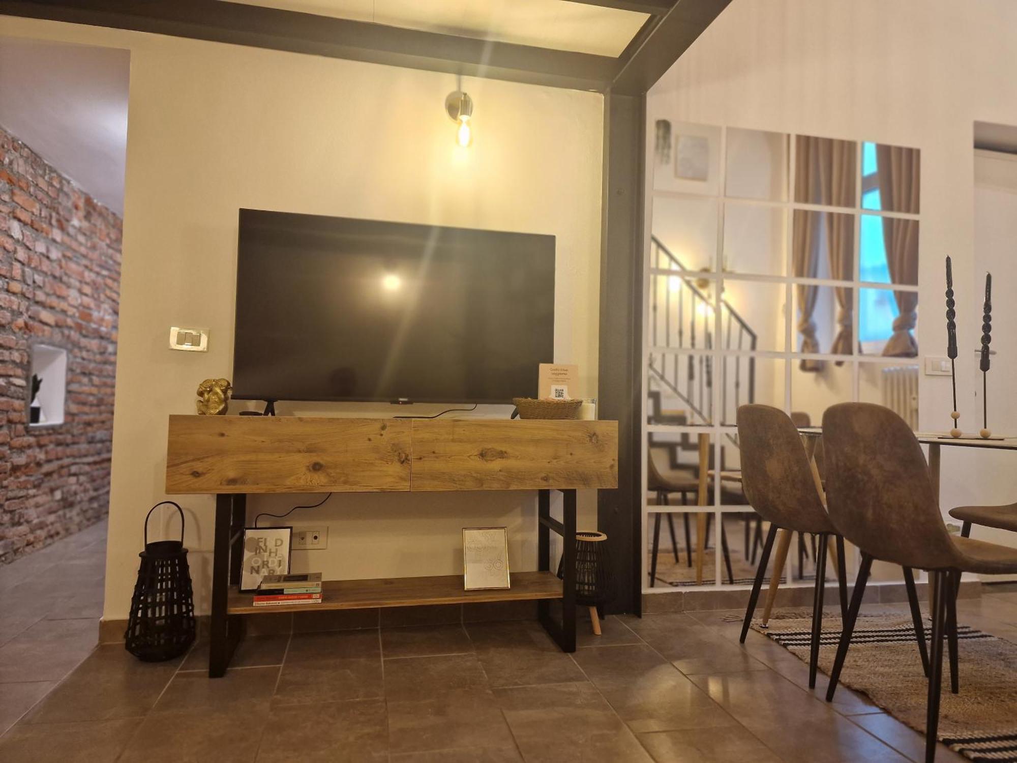Apartment Regina In Porta Romana 3 - Sky Tv, Wifi & Breakfast Box