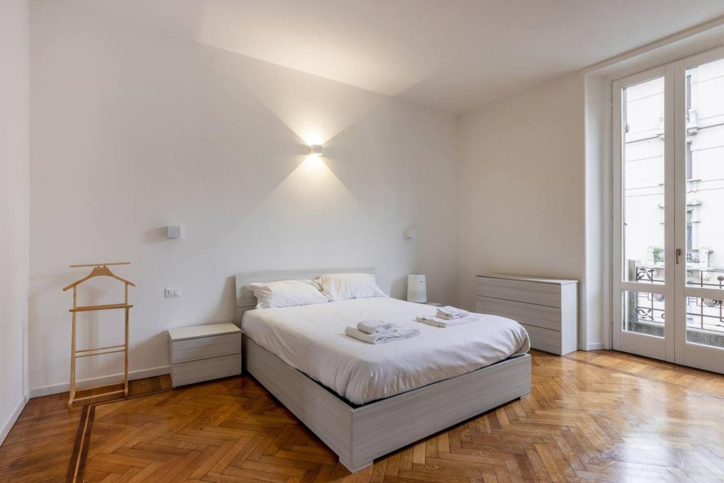 Spacious In Design District By Easylife * Mailand