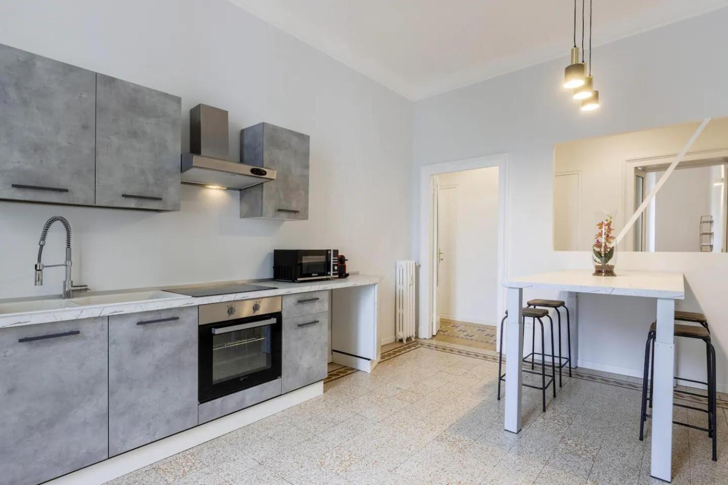 Spacious In Design District By Easylife Apartment *