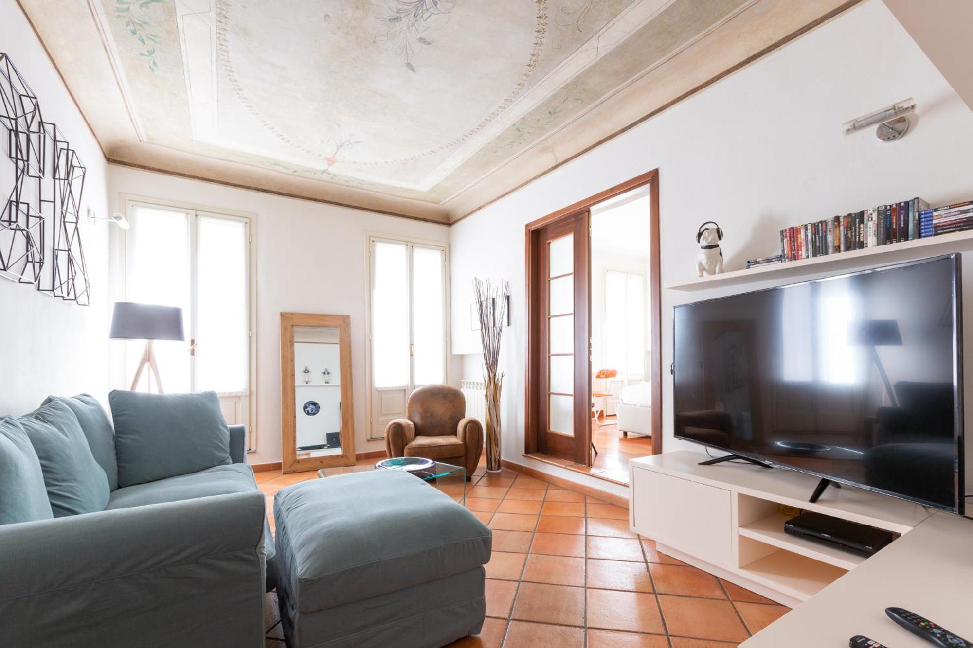 Cosy Two Bedroom Close To Navigli Apartamento Milão