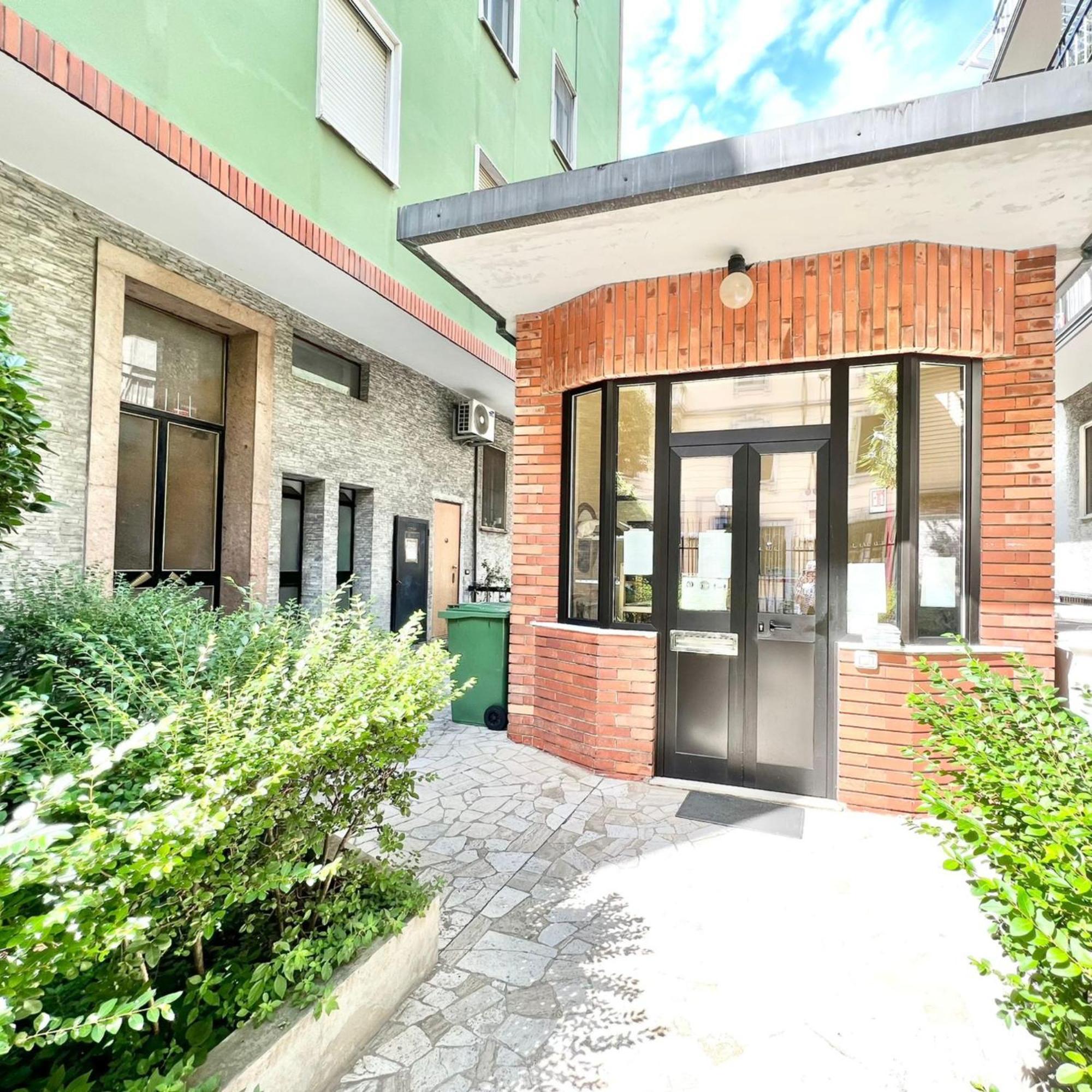Apartment Tiny Loft-near Station, Easy Duomo And Stadio San Siro