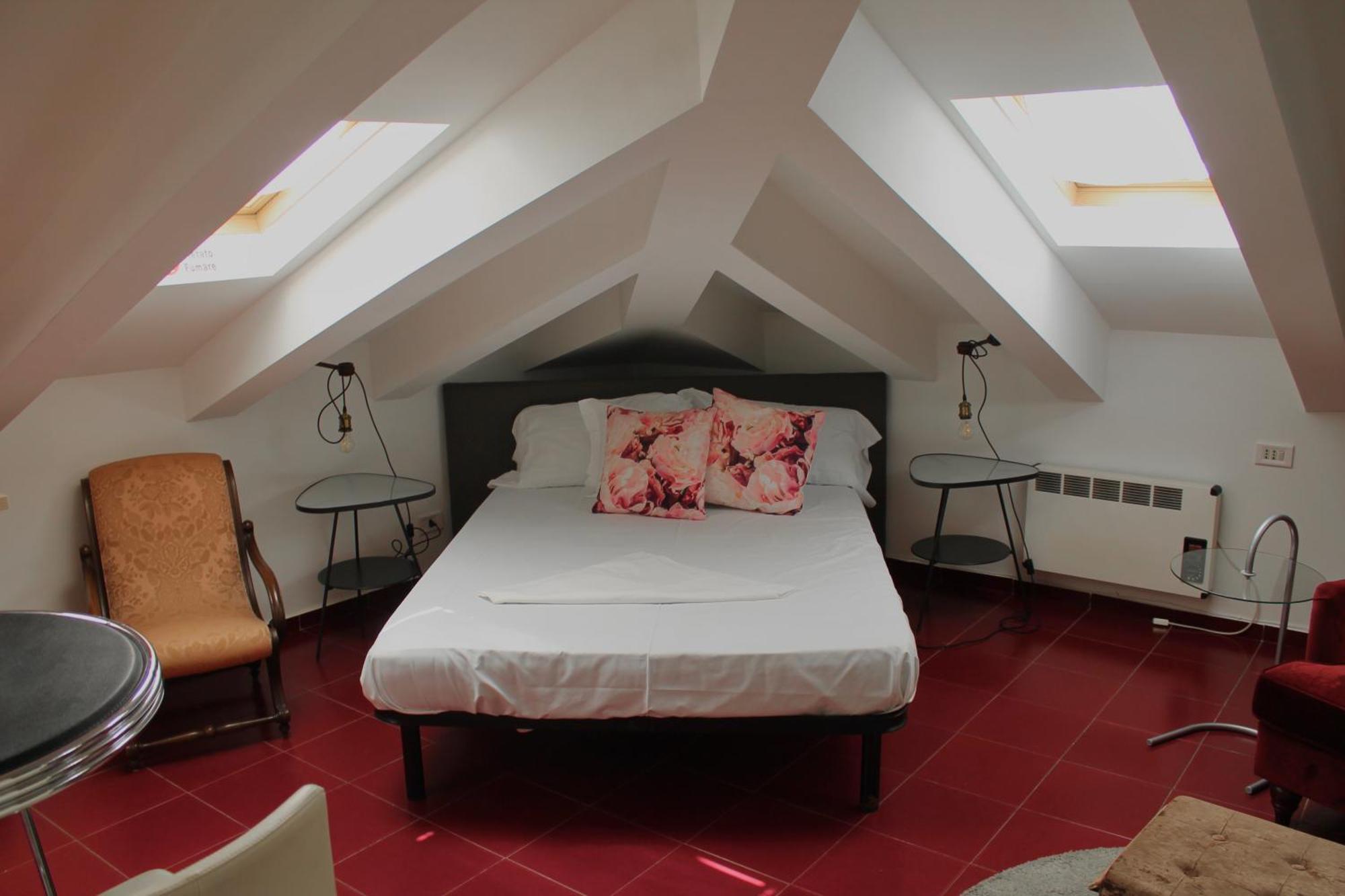 Mercanti Attic Version Apartment Mailand