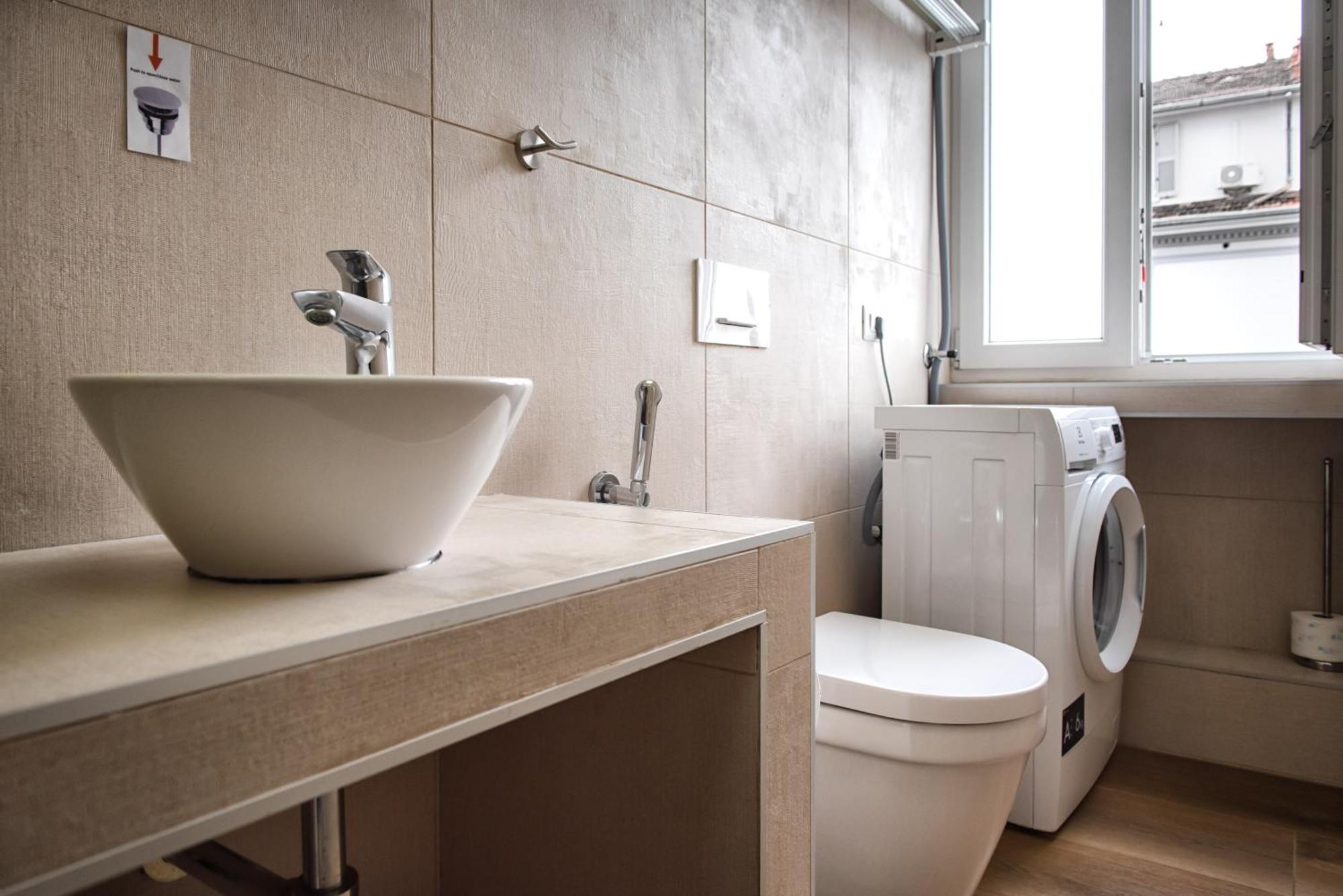 Apartment Luxury Cozy By Station - Cafe Mailand