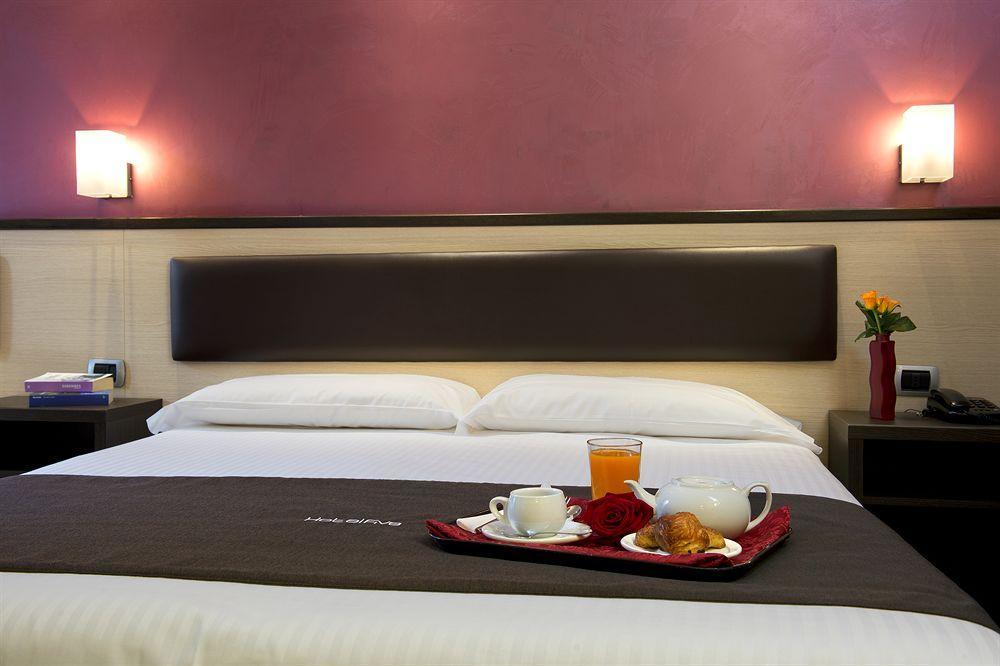 Hotel Five
