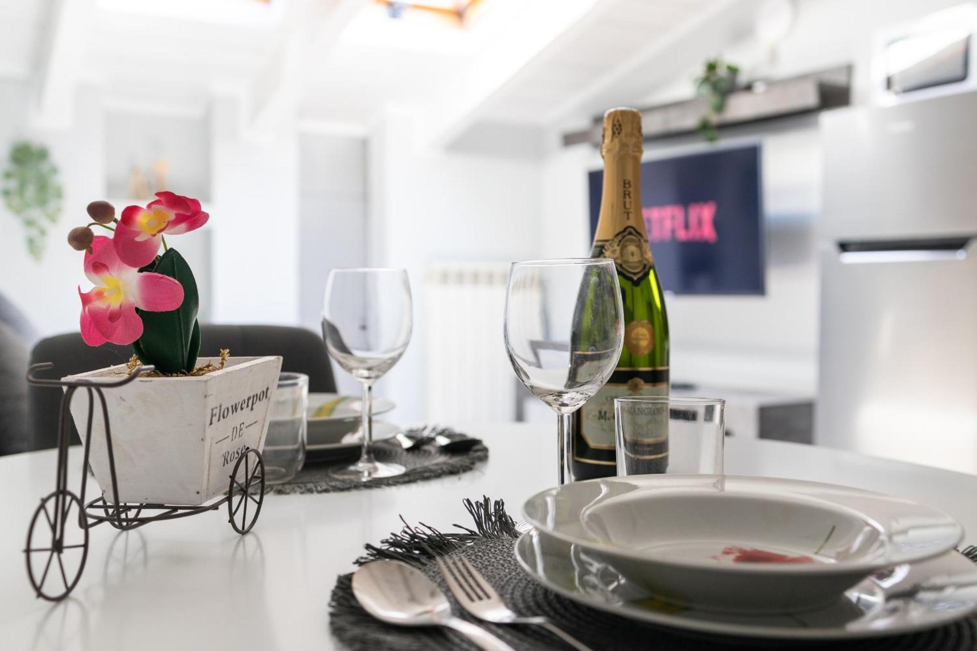 Apartment Free Parking Tiny House Wifi Netflix 15 Minuti Dal Duomo Mailand
