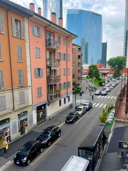 Apartment Isola - Garibaldi Lovely Apt. With Netflix And Wifi Milan