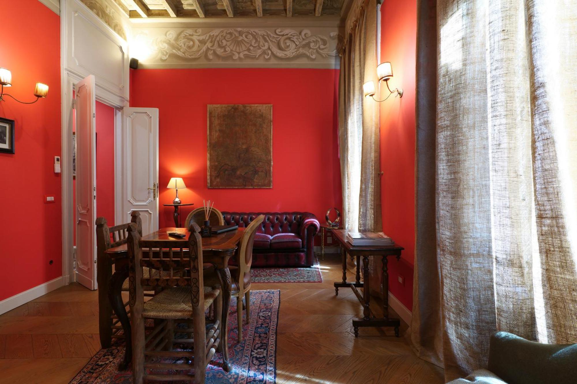 Prestige Boutique - Montenapoleone *