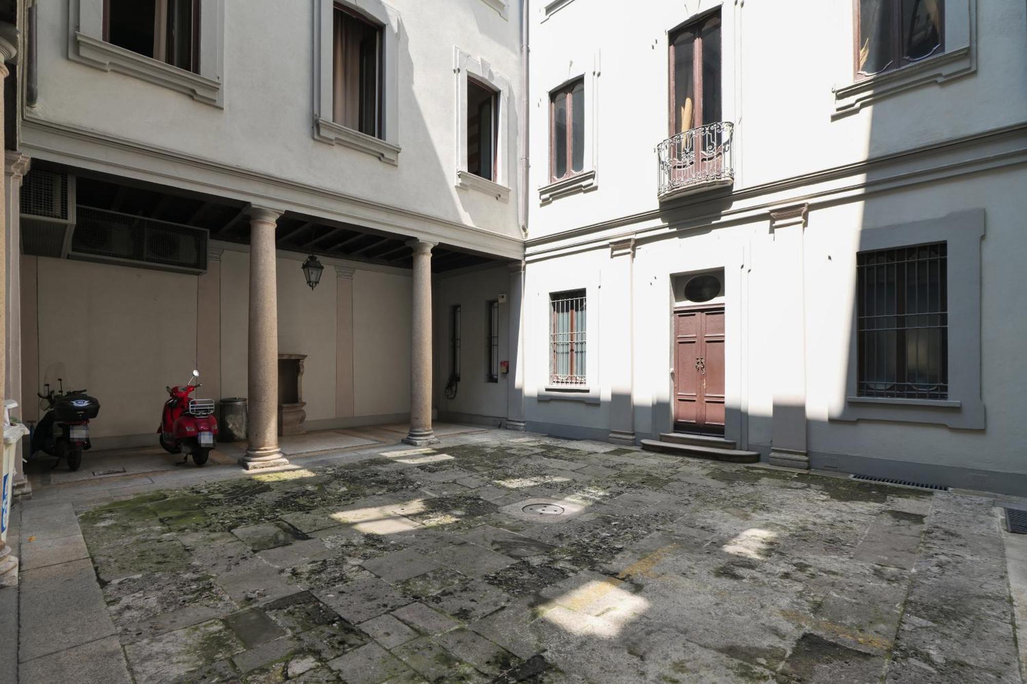 Prestige Boutique - Montenapoleone Apartamento *