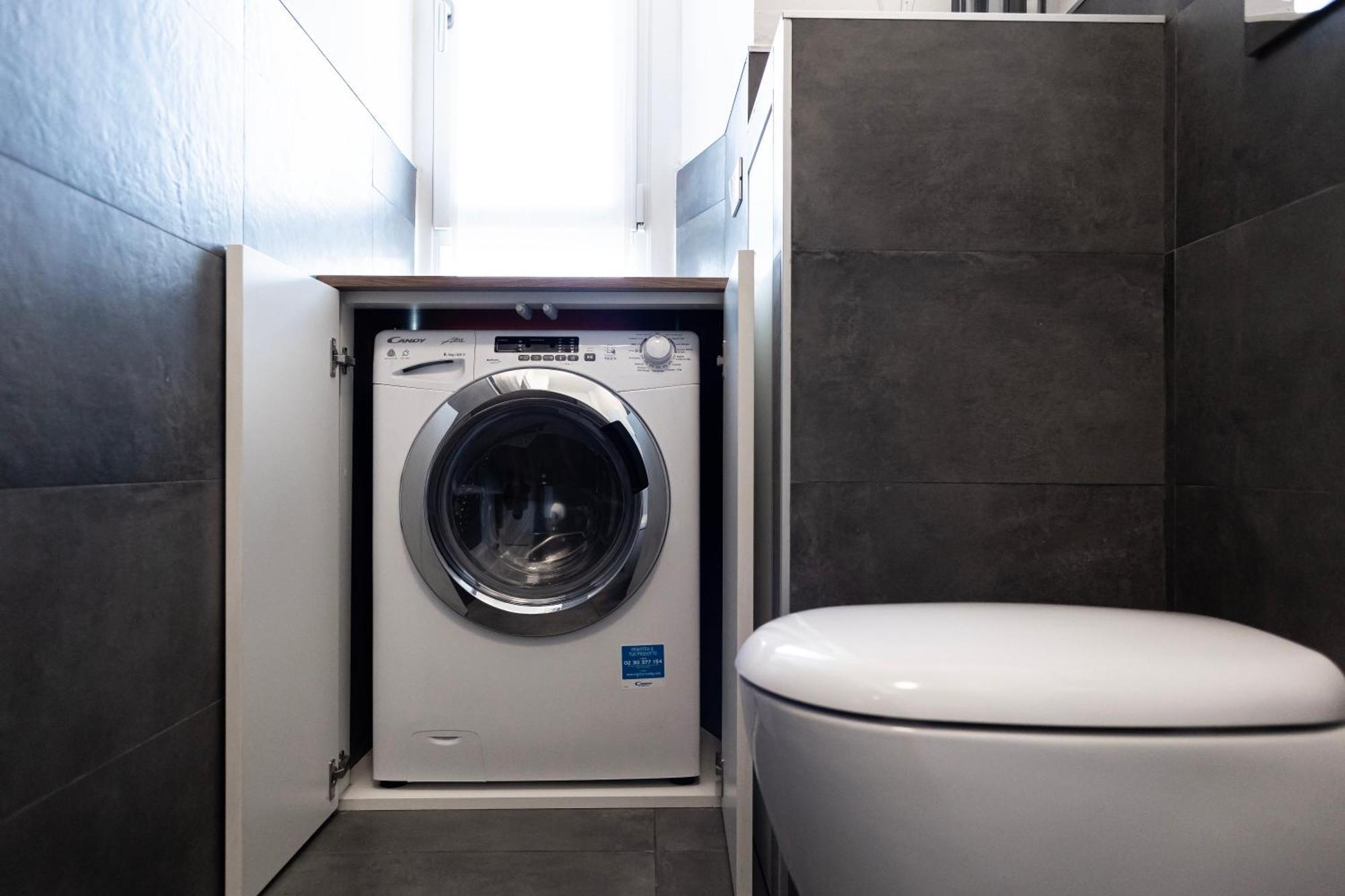 Elegante Bilocale In De Angeli - Piazzale Siena Apartamento