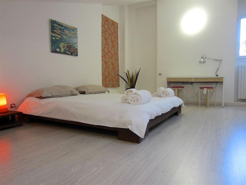 Temporary House - Navigli Apartment