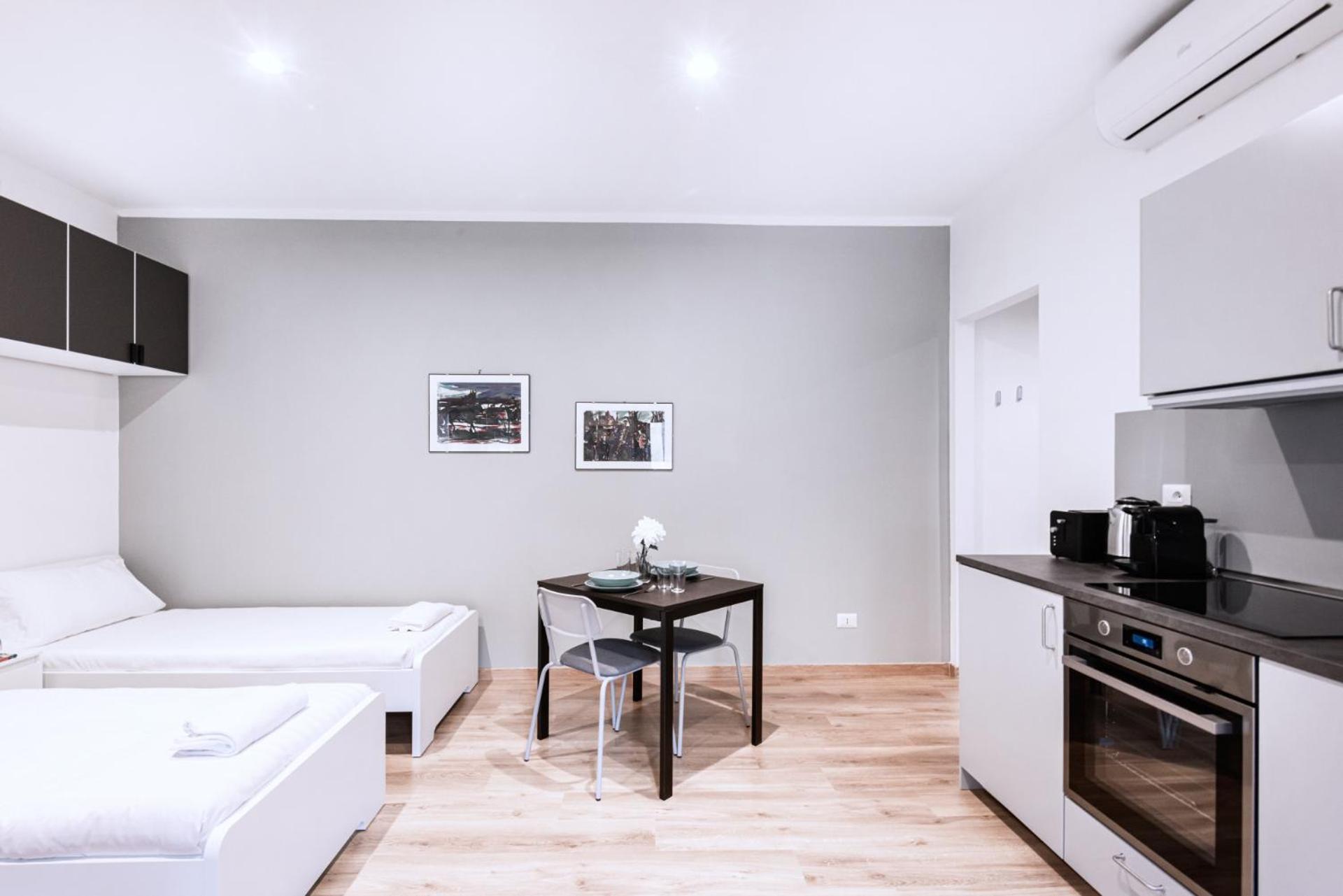 Easylife - Studio Con Balcone In Risorgimento Apartment *