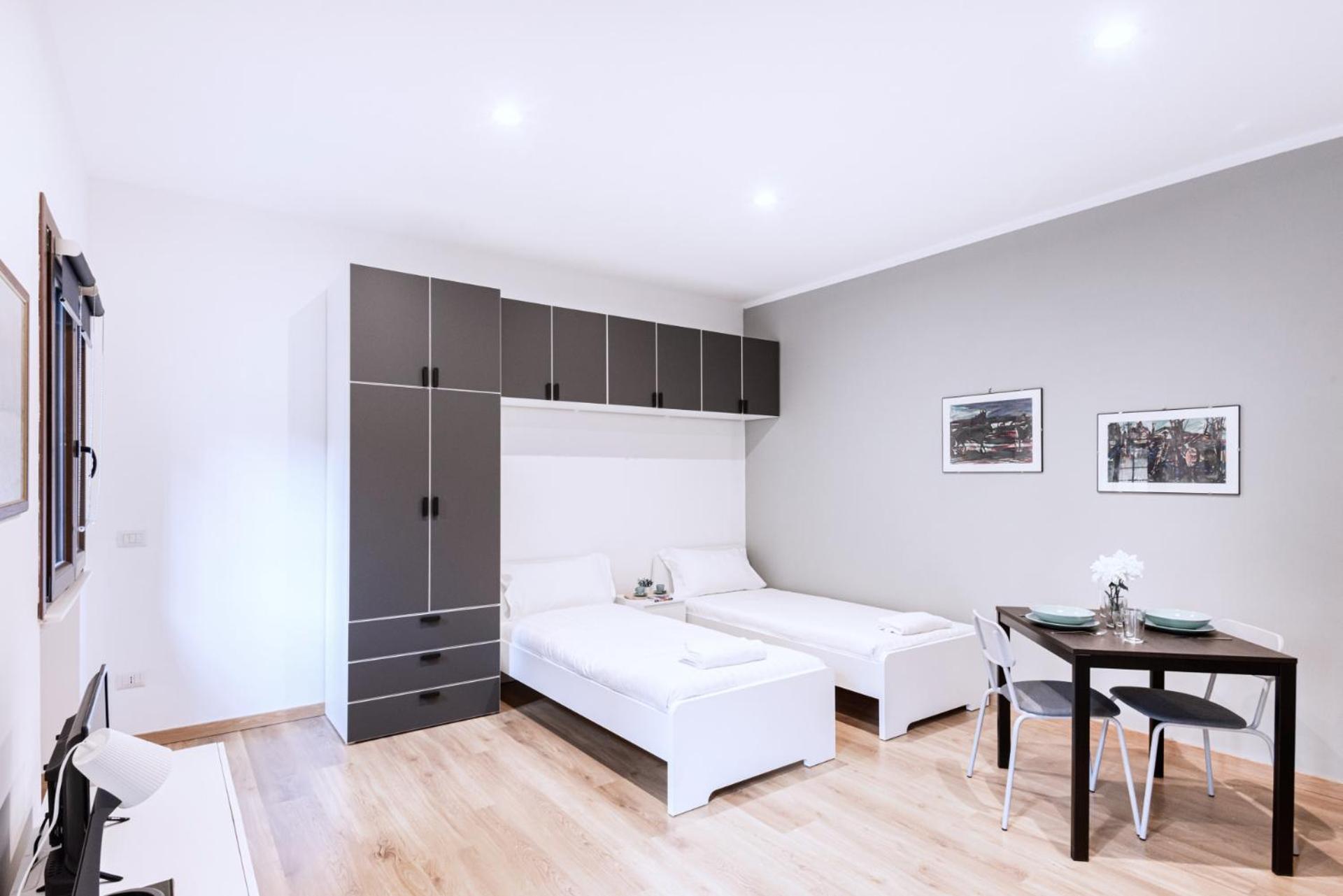 Easylife - Studio Con Balcone In Risorgimento Apartment