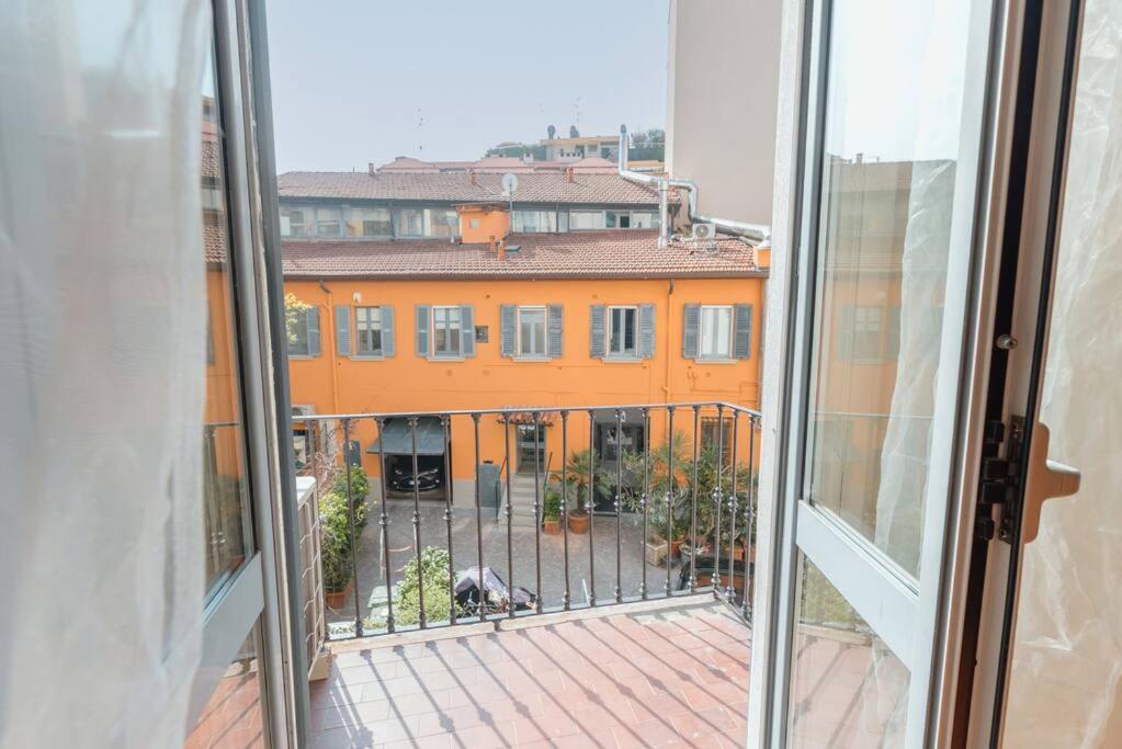 Loft Sterlizia, By R Collection