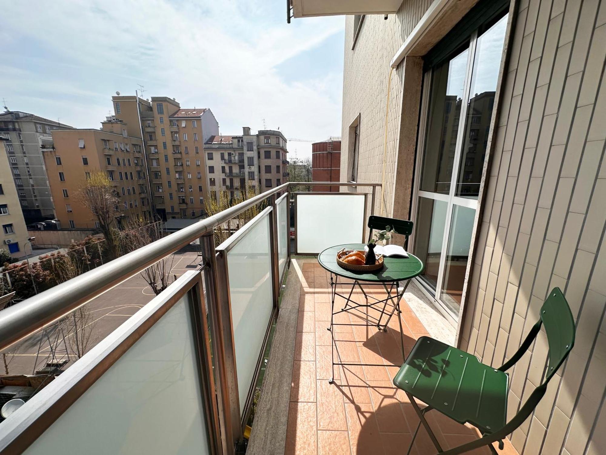 Ihost - Bergamo 12 Milan