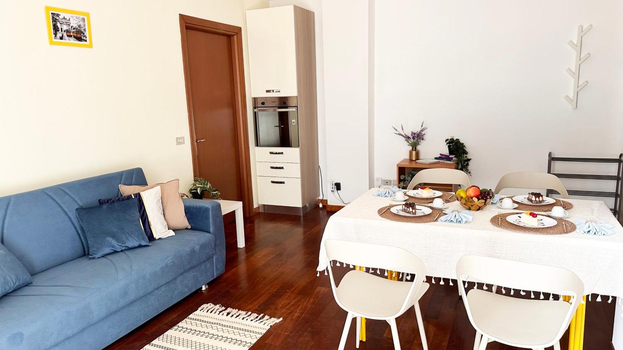 Ihost - Bergamo 12 * Milan