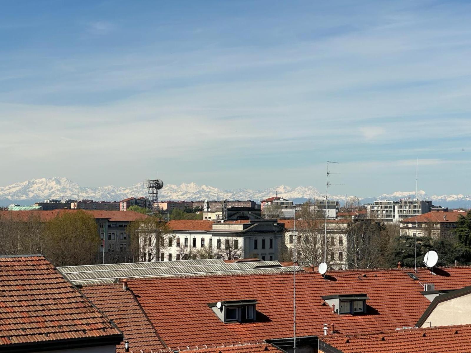 Spacious Penthouse With Panoramic Terrace - 20 Minutes From Duomo Apartment Milan