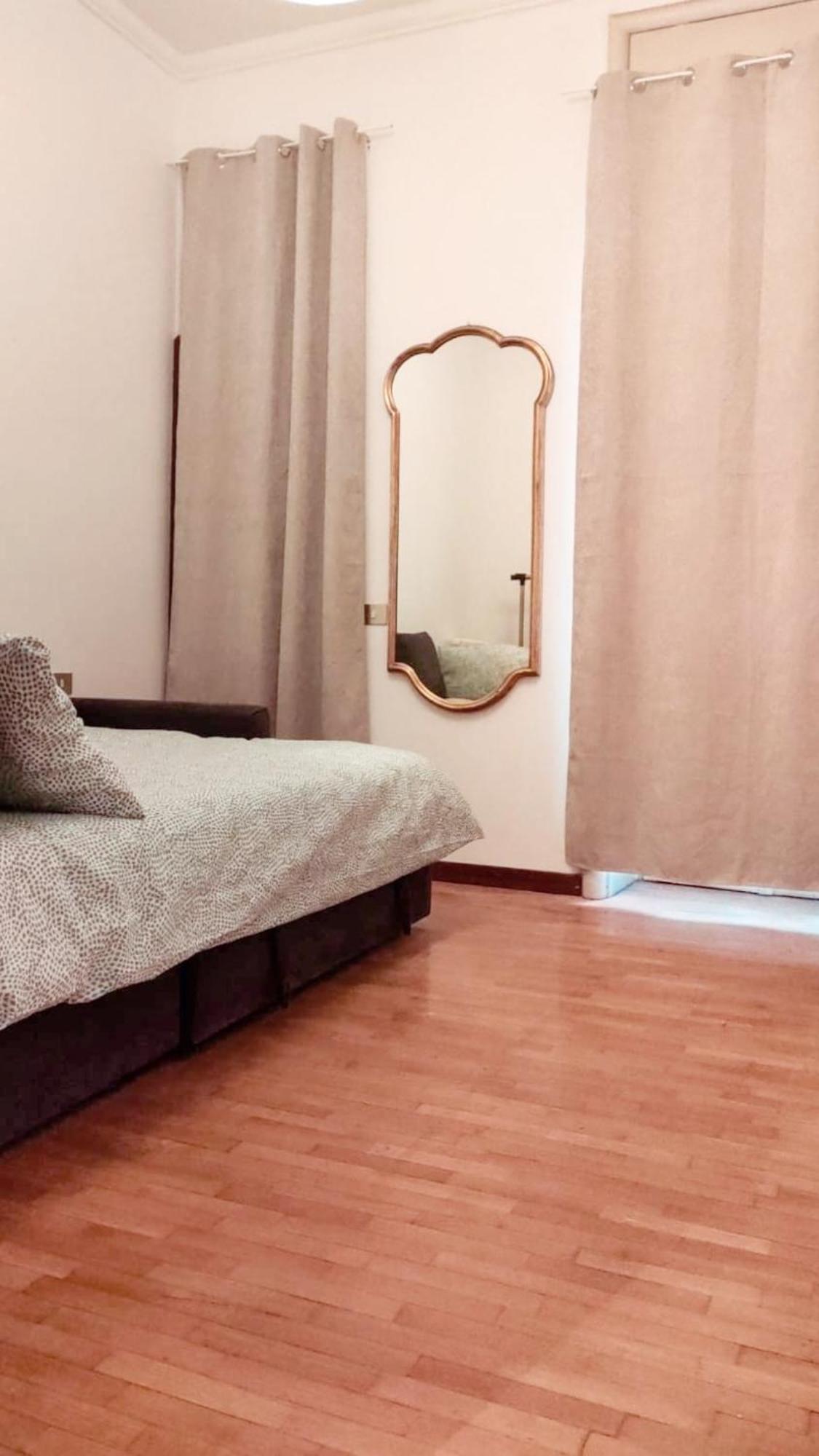 Apartamento 3 Minutes On Foot From Duomo! Big Apartament With 3 Bedrooms And Balcony *