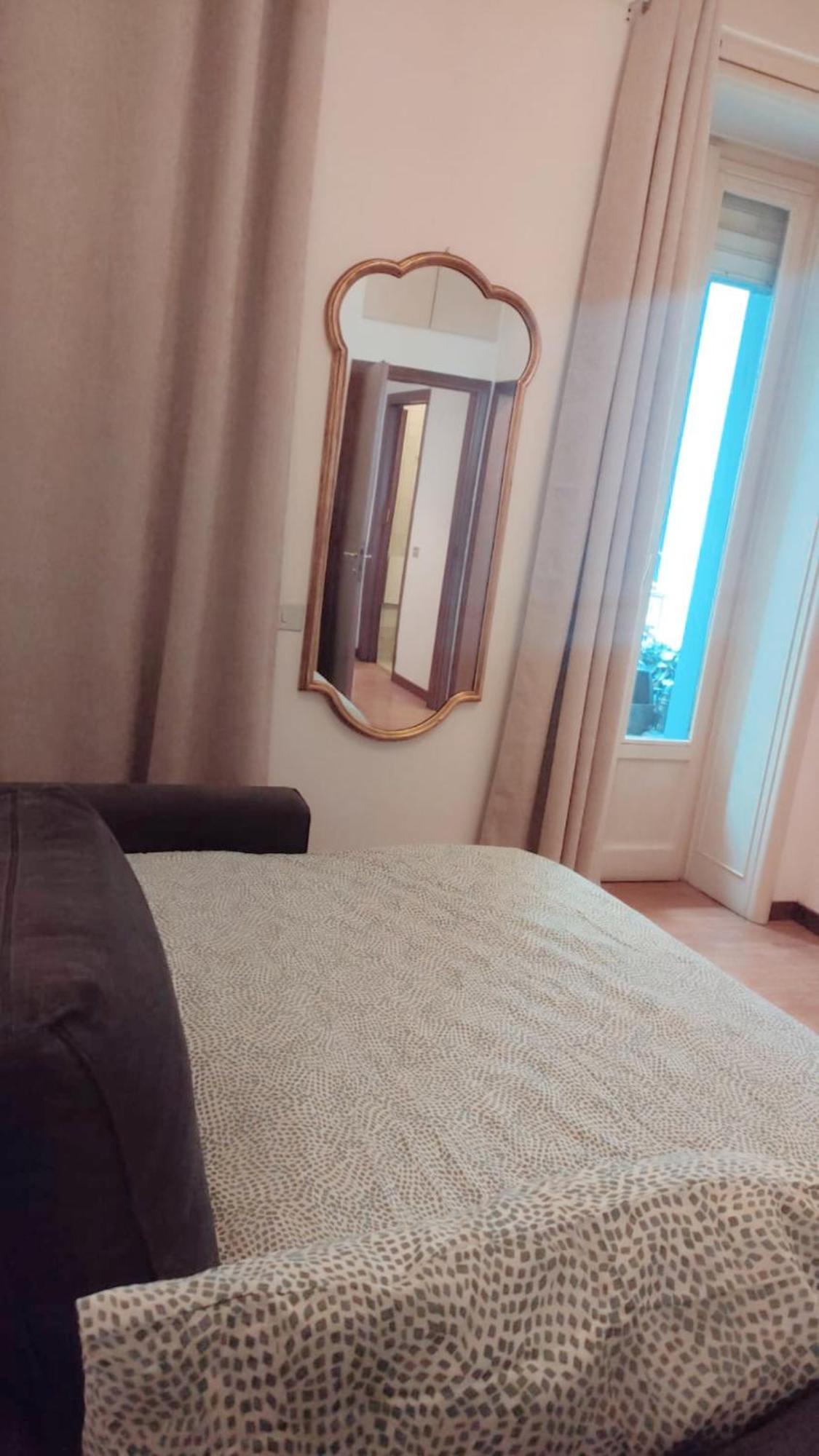 3 Minutes On Foot From Duomo! Big Apartament With 3 Bedrooms And Balcony Apartamento Milão