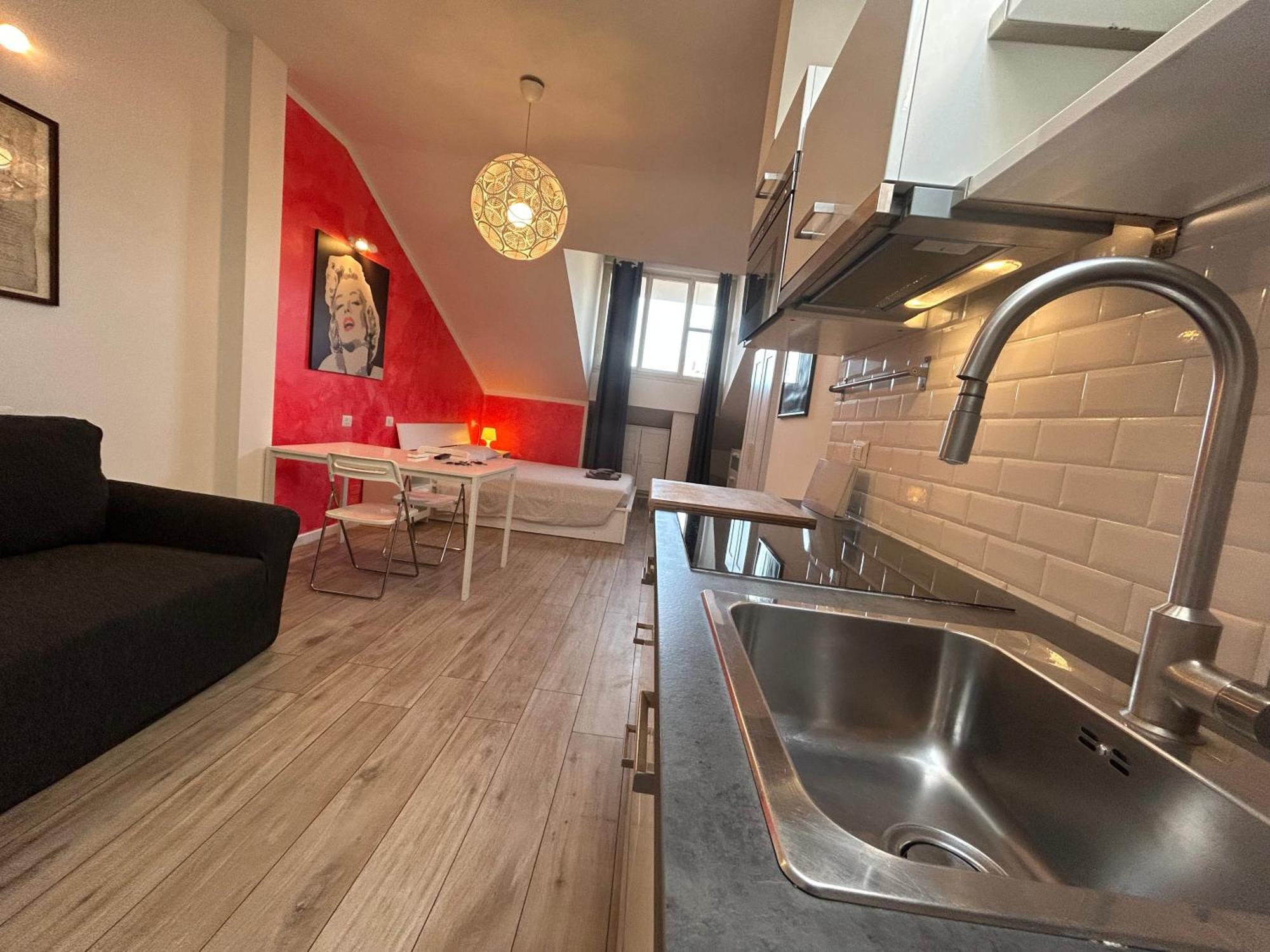 Apartamento Mansarda Open Space Vicino Zona Isola Milão