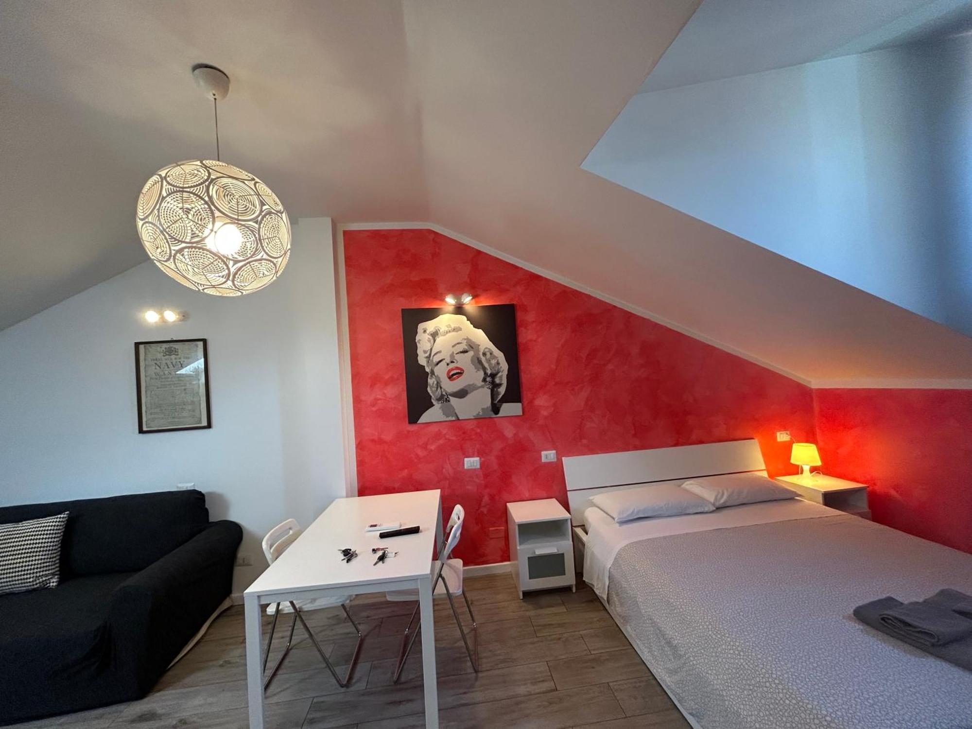 Apartamento Mansarda Open Space Vicino Zona Isola *