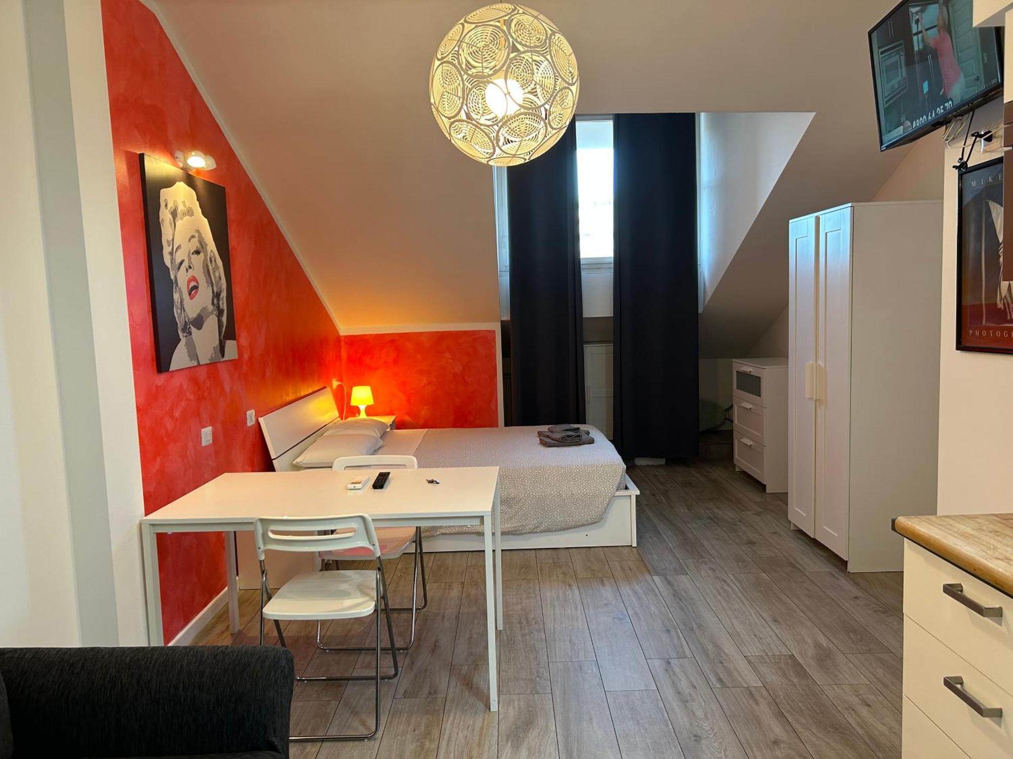 Apartamento Mansarda Open Space Vicino Zona Isola *