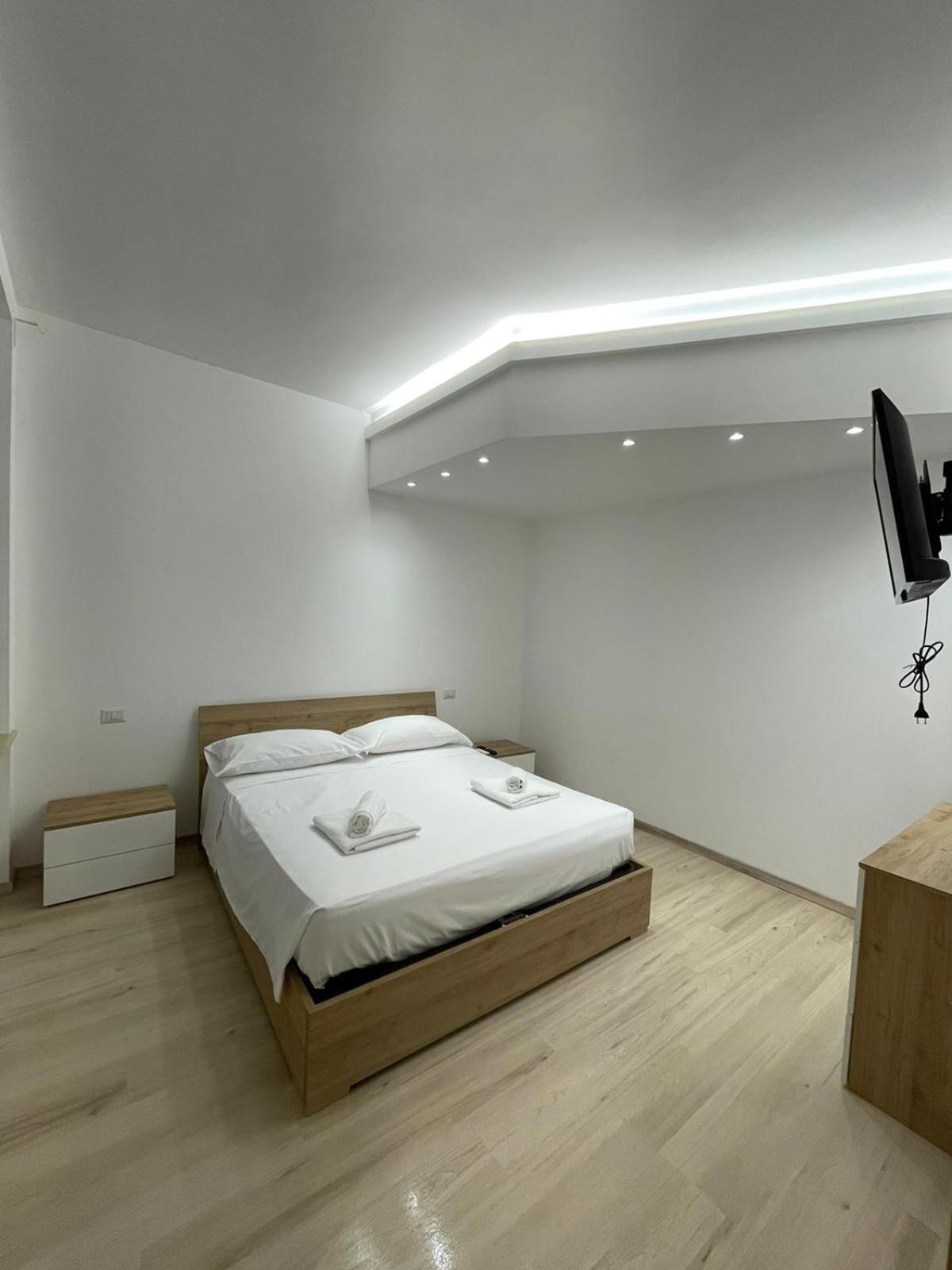 N.4 Apartment Mailand