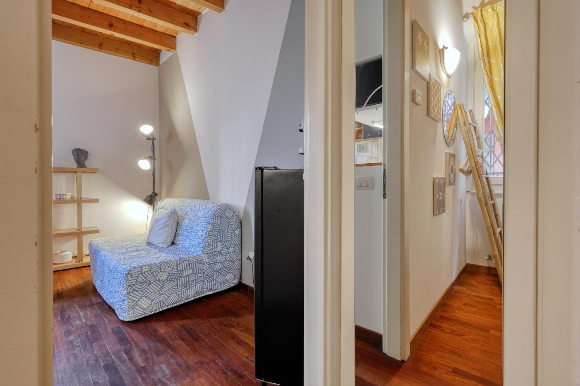 Apartment Joivy Welcoming Flat With Balcony Next To Naviglio Grande *