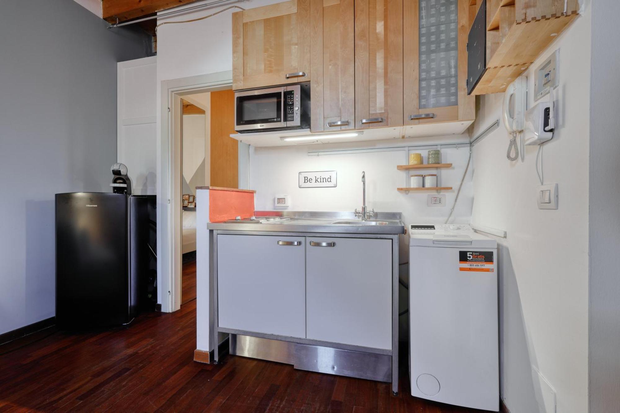 Joivy Welcoming Flat With Balcony Next To Naviglio Grande Apartment *