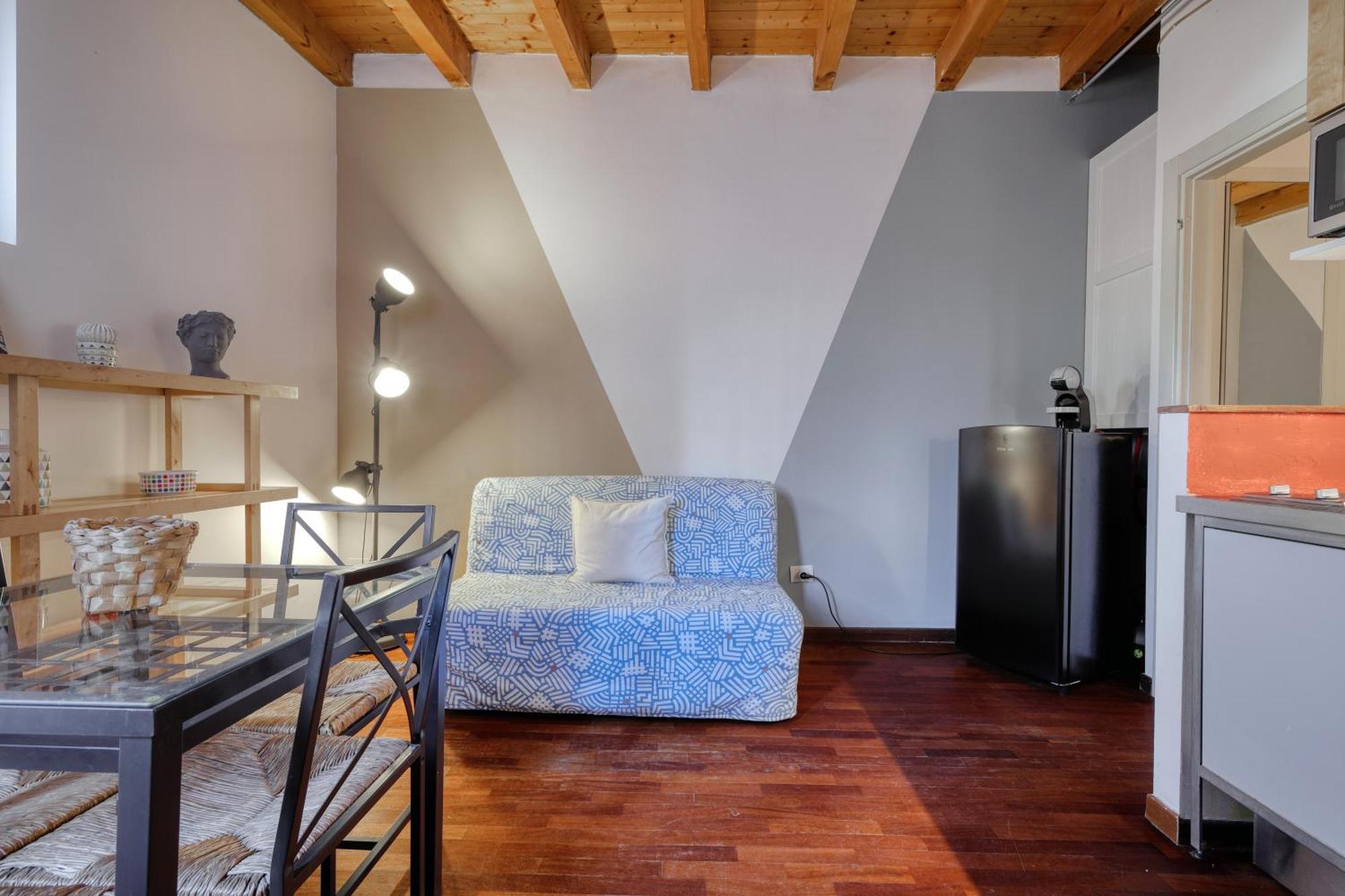Apartment Joivy Welcoming Flat With Balcony Next To Naviglio Grande Mailand